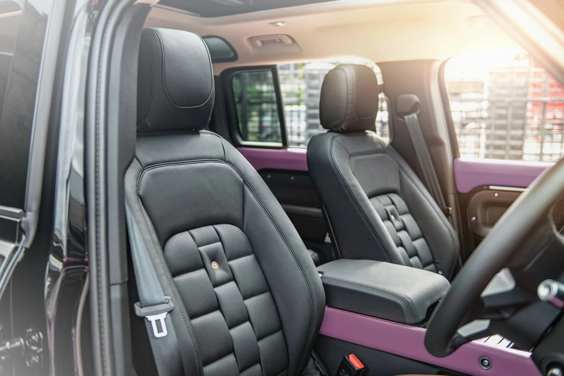 Land Rover Defender 110 (2020 Onwards) Environment 2: Upper and Lower Volcanic Pink Interior - Image 3