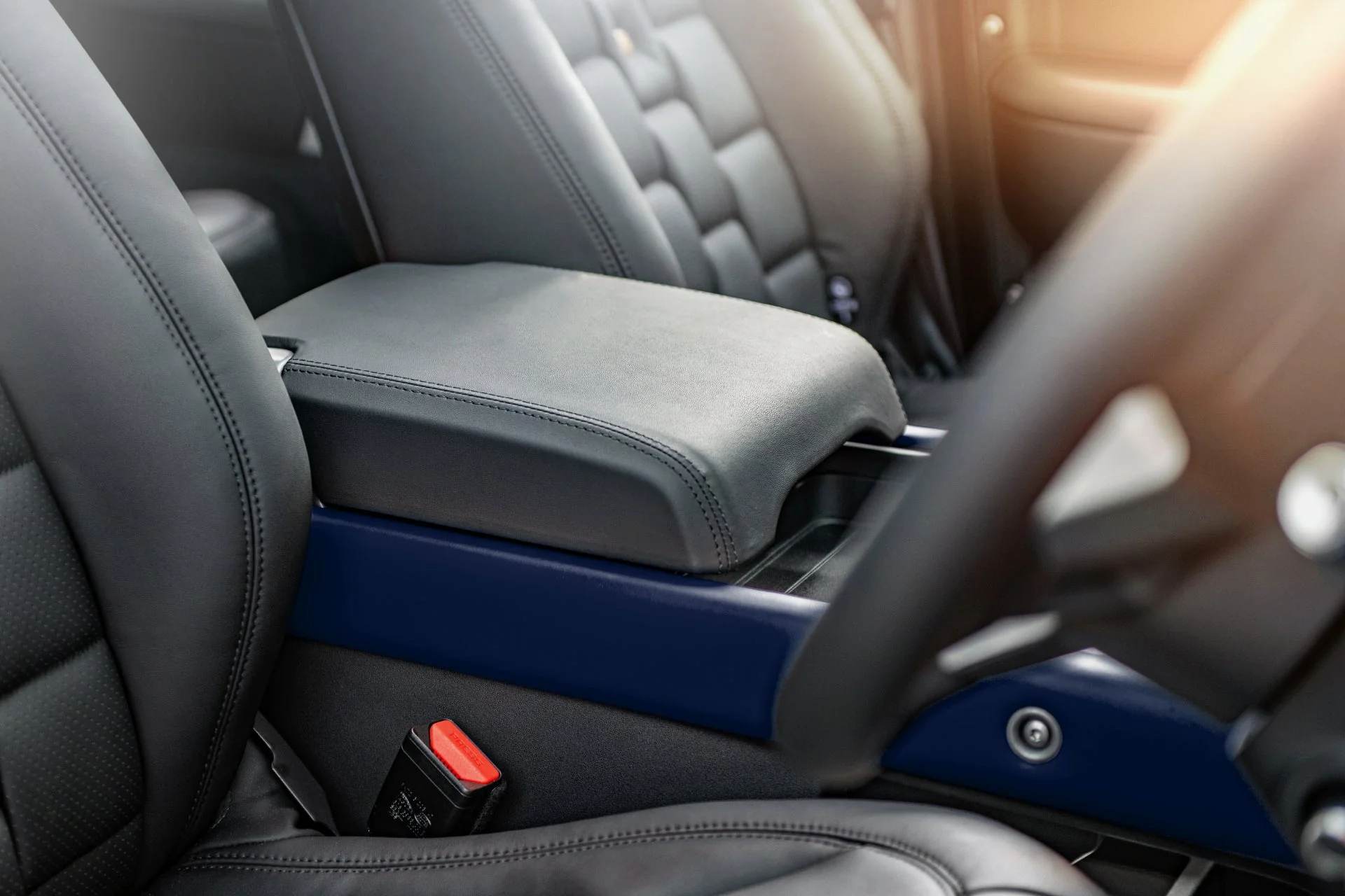 Land Rover Defender 110 (2020 Onwards) Environment 2: Upper and Lower Interior - Image 2