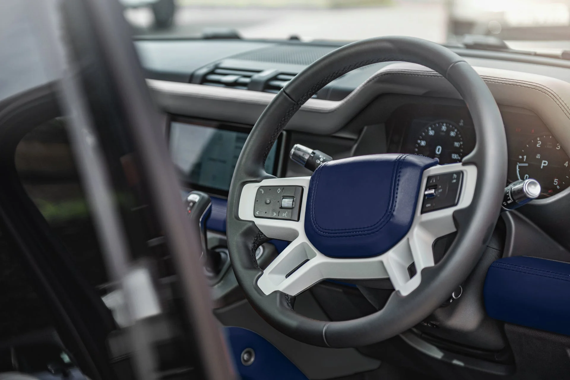 Land Rover Defender 110 (2020 Onwards) Environment 3: Middle and Lower volcanic blue Interior - Image 6