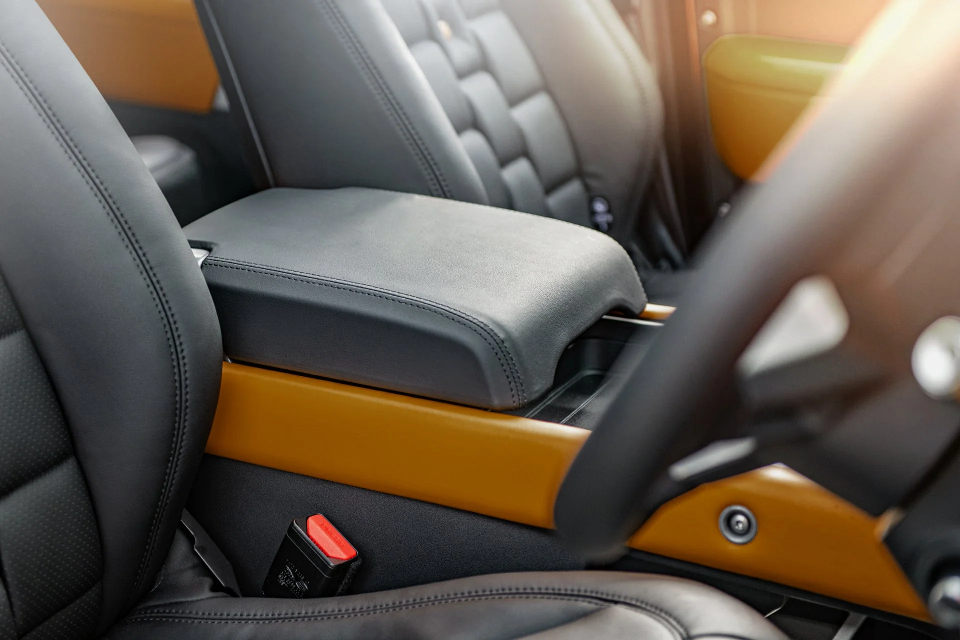 Land Rover Defender 110 (2020 Onwards) Environment 3: Middle and Lower Volcanic Yellow Interior - Image 2