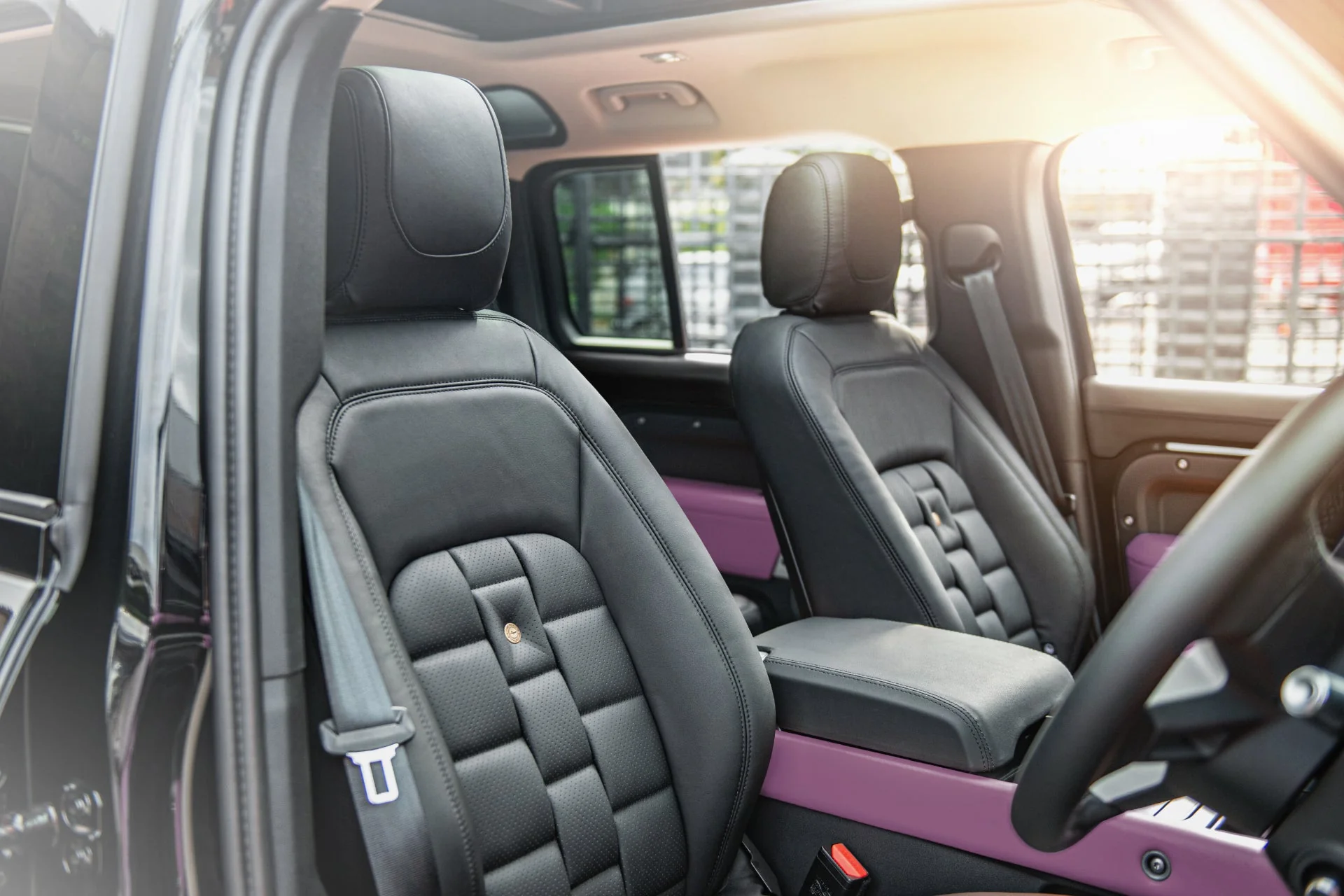 Land Rover Defender 110 (2020 Onwards) Environment 3: Middle and Lower Volcanic Pink Interior - Image 3