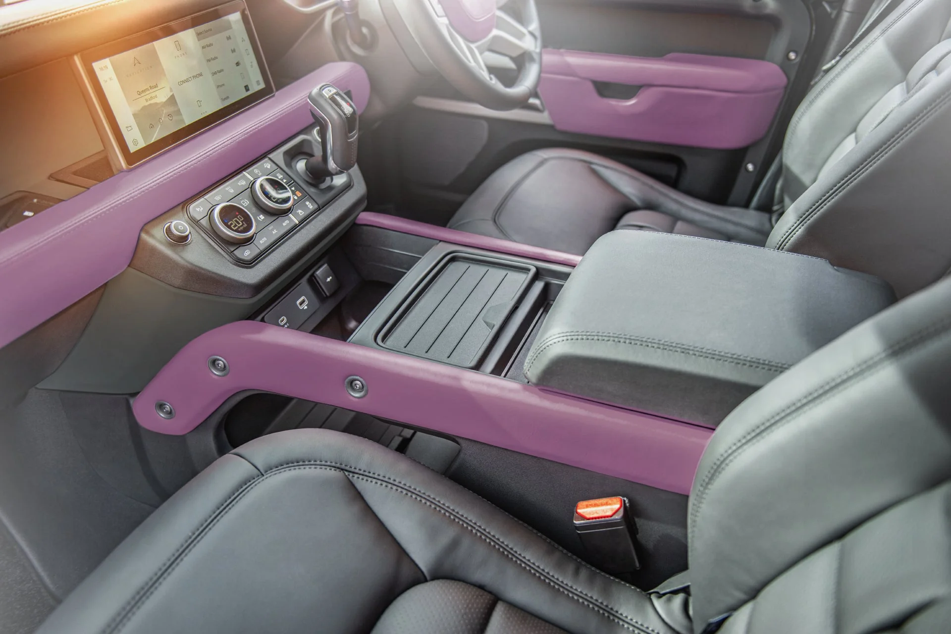Land Rover Defender 110 (2020 Onwards) Environment 3: Middle and Lower Volcanic Pink Interior - Image 5