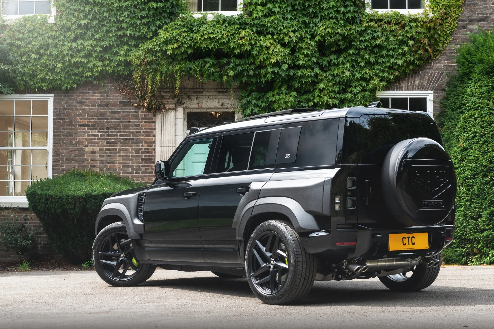 Land Rover Defender 110 (2020 Onwards) Wide Track Bodykit - Image 36