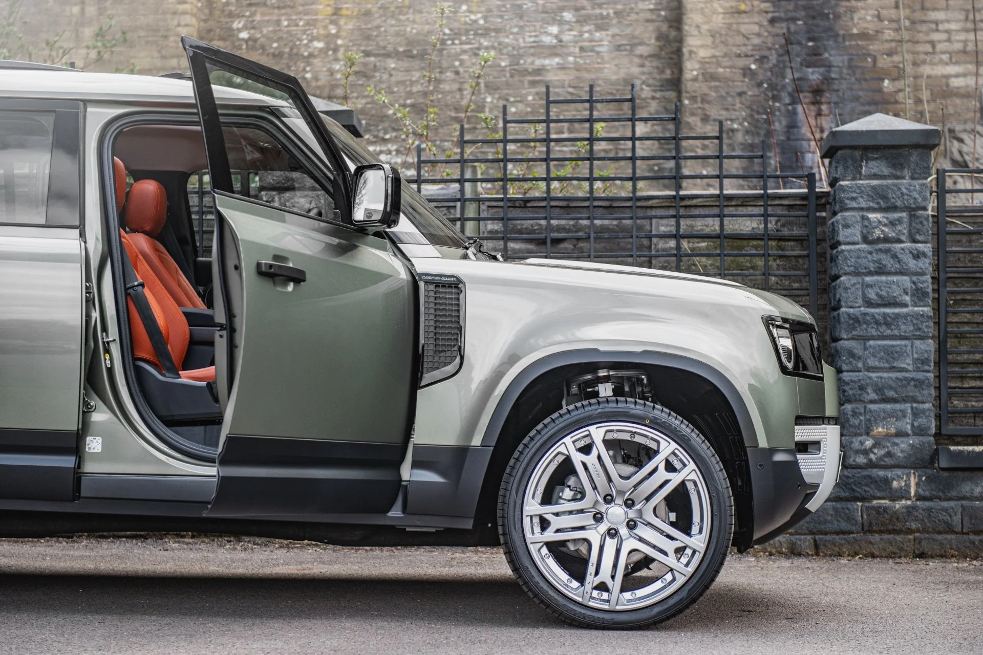 Land Rover Defender 130 (2020 Onwards) Comfort Leather Interior - Image 23