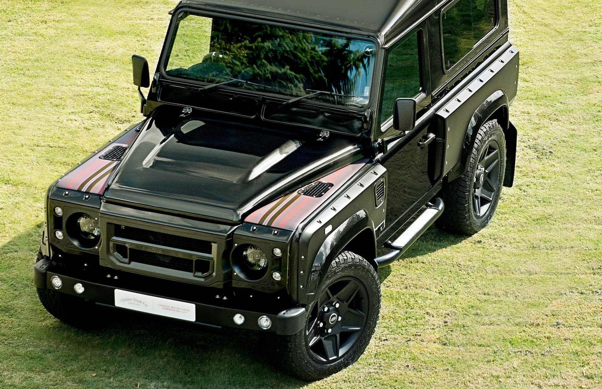 Land Rover Defender (1991-2016) Bonnet Vents With Stainless Steel Mesh (Pair) - Image 4