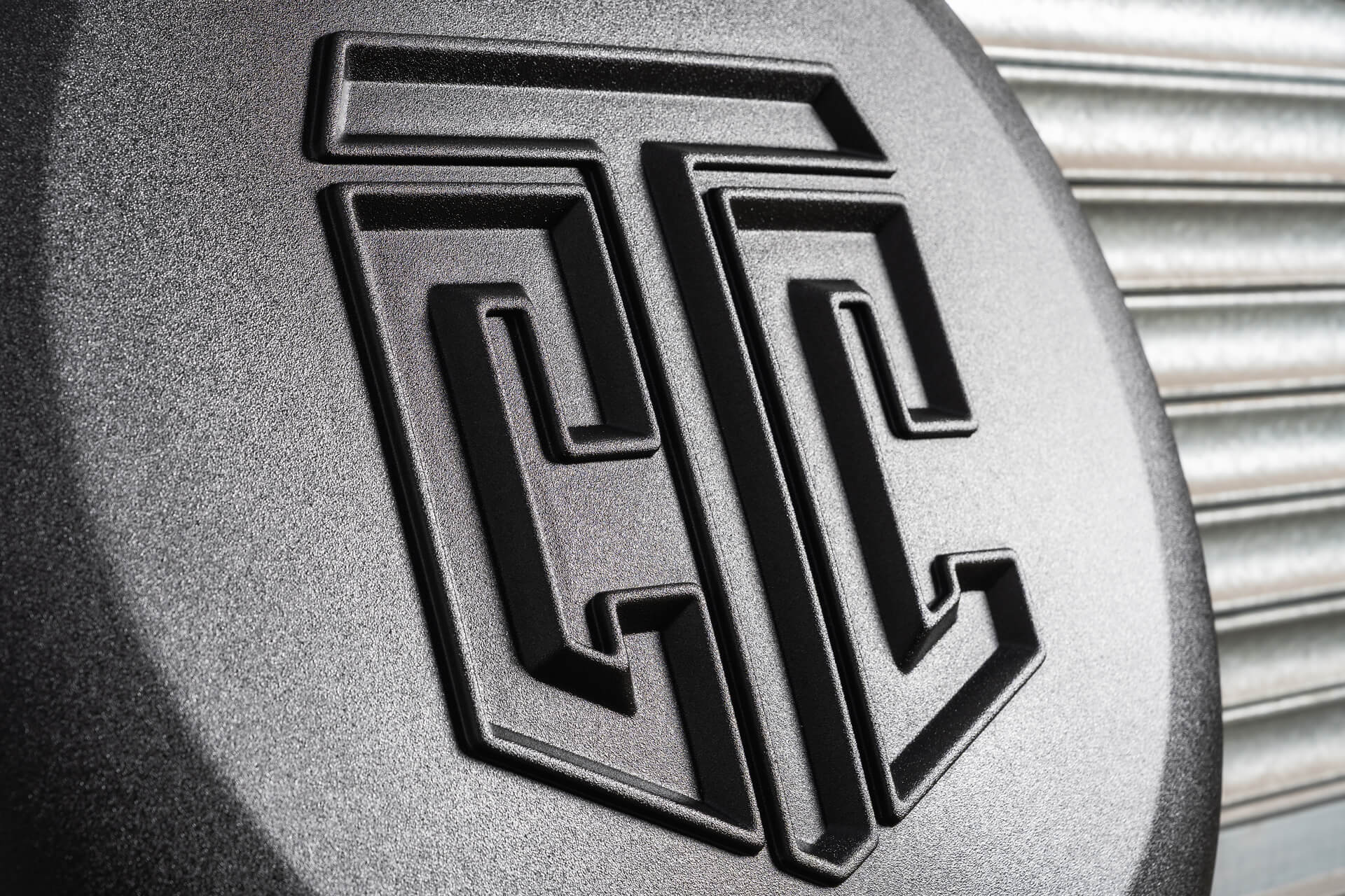 Land Rover Defender (1991-2016) CTC Expedition Crest Hard Spare Wheel Cover - Image 5