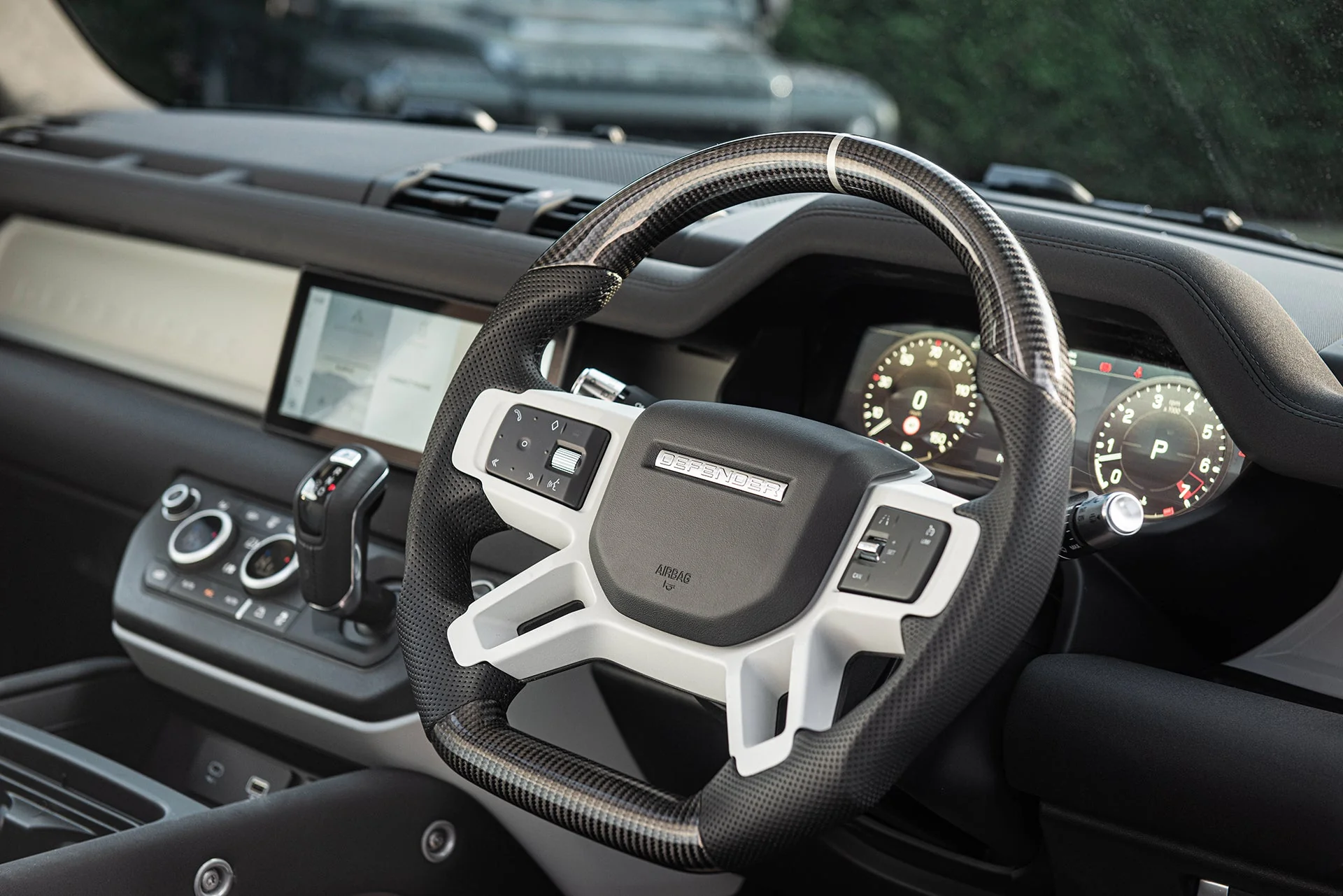 Land Rover Defender (2020 Onwards) Carbon Steering Wheel - Image 10