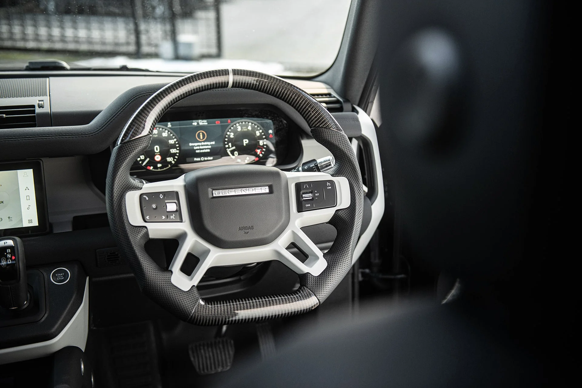 Land Rover Defender (2020 Onwards) Carbon Steering Wheel - Image 12