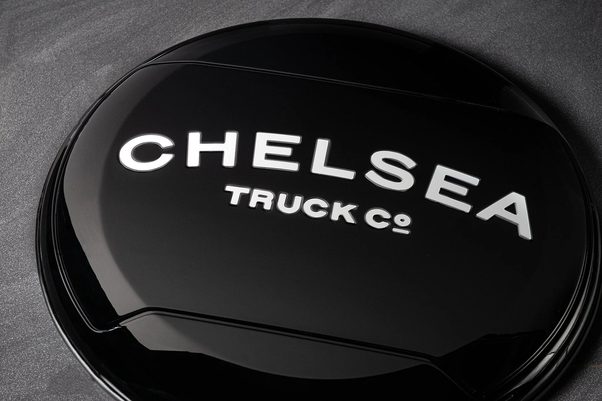 Land Rover Defender (2020 Onwards) Chelsea Truck Company Hard Spare Wheel Cover - Image 5