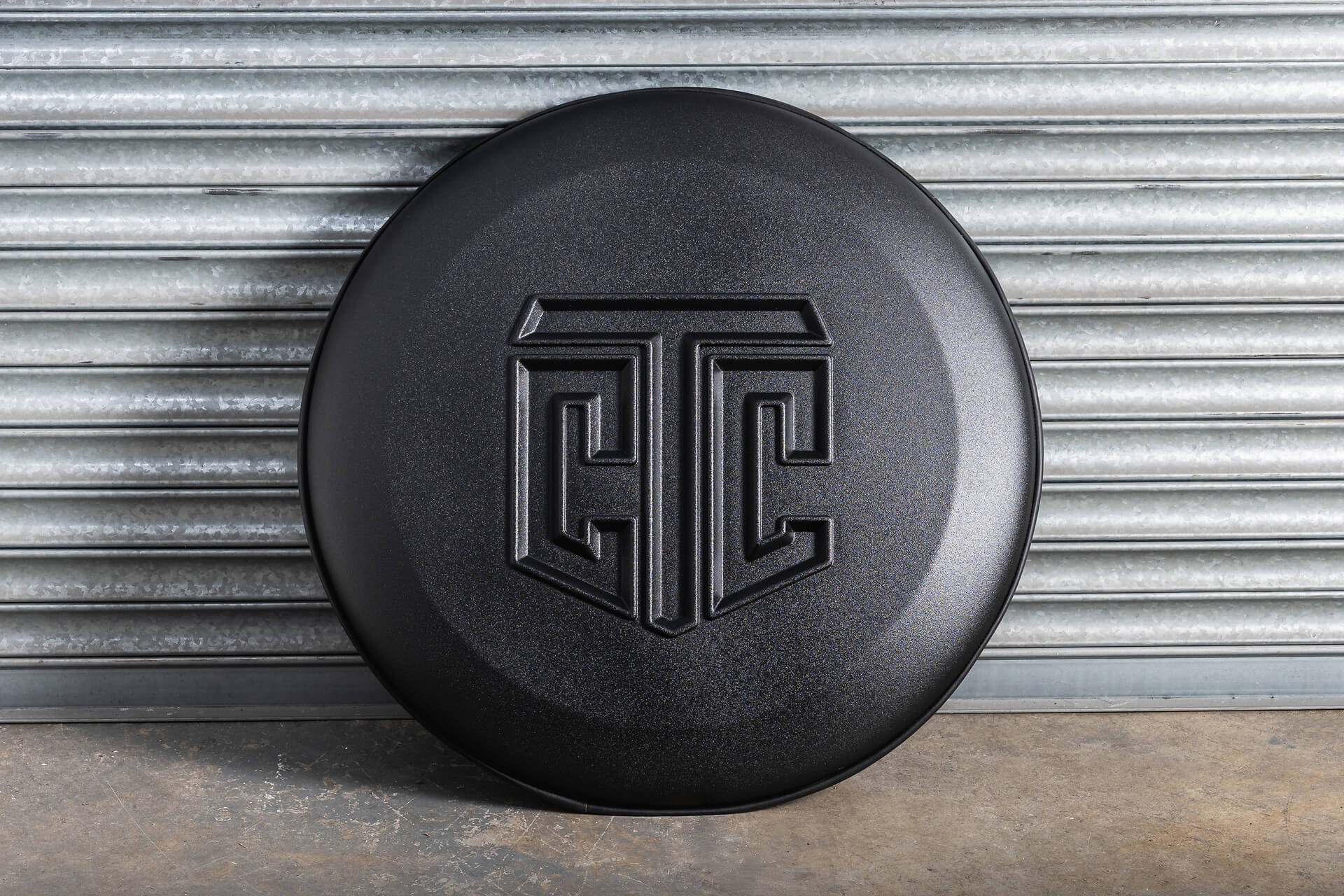 Land Rover Defender (2020 Onwards) CTC Expedition Crest Hard Spare Wheel Cover - Image 9