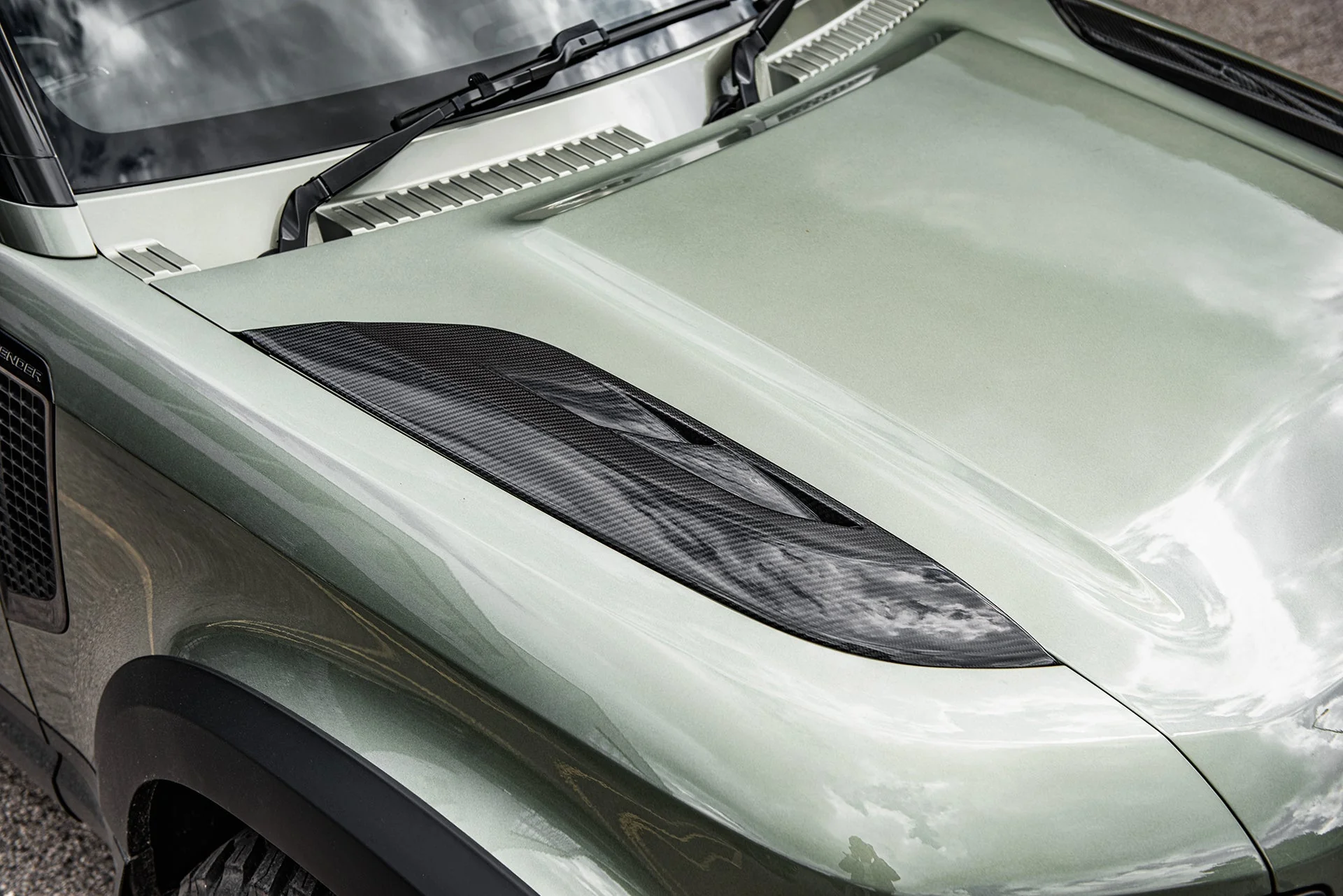Land Rover Defender (2020 Onwards) Exposed Carbon Bonnet Side Vents - Image 10