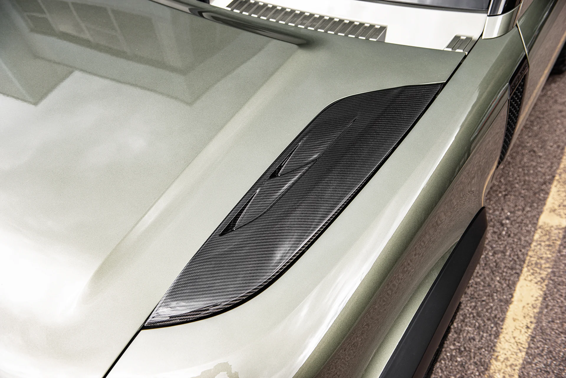 Land Rover Defender (2020 Onwards) Exposed Carbon Bonnet Side Vents - Image 13