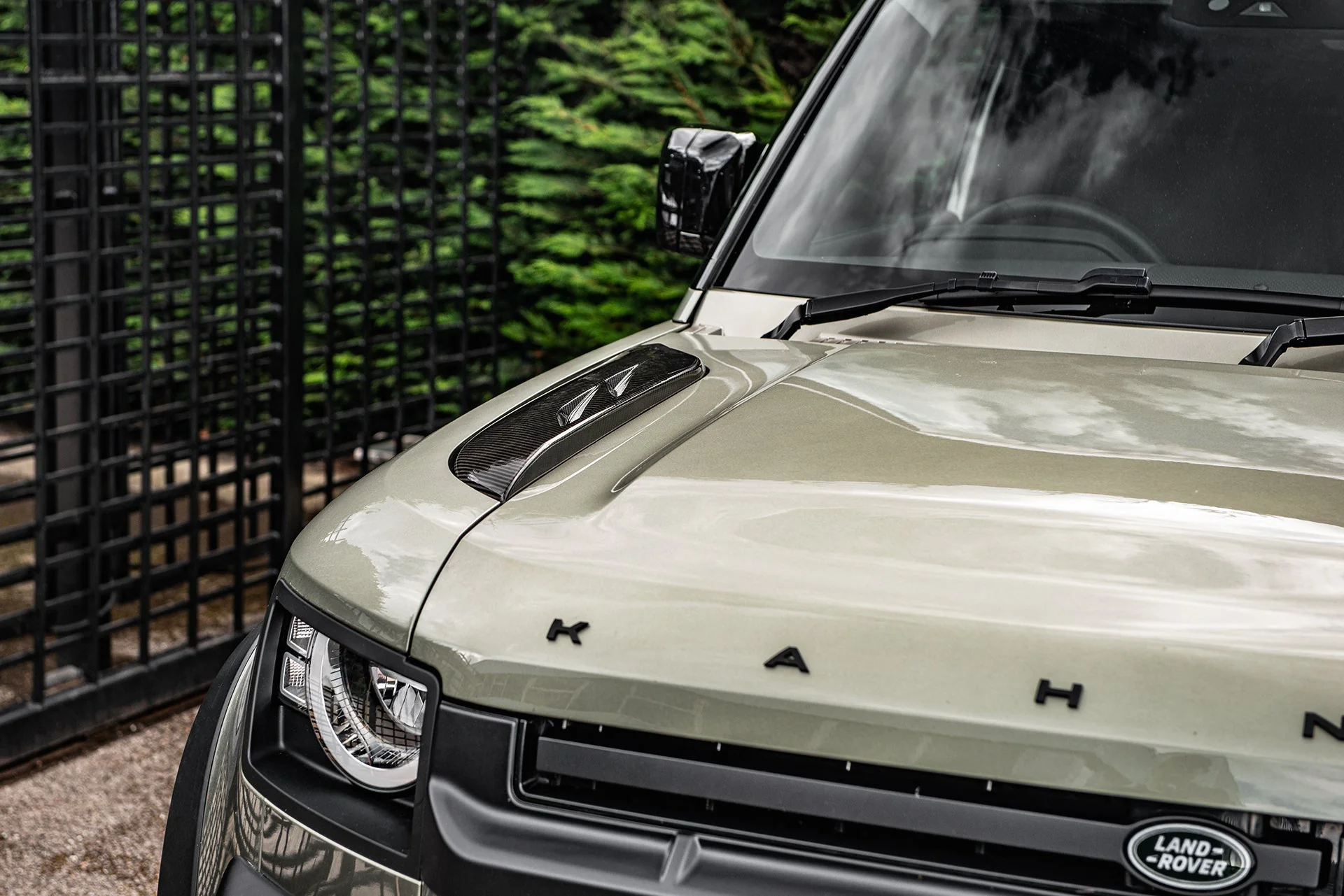 Land Rover Defender (2020 Onwards) Exposed Carbon Bonnet Side Vents - Image 17