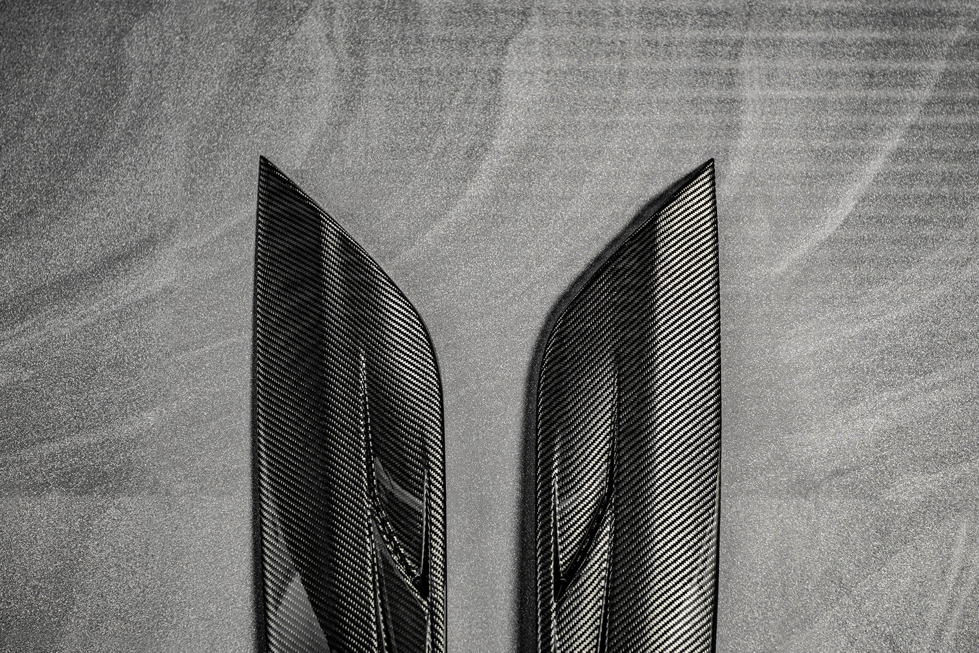 Land Rover Defender (2020 Onwards) Exposed Carbon Bonnet Side Vents - Image 6