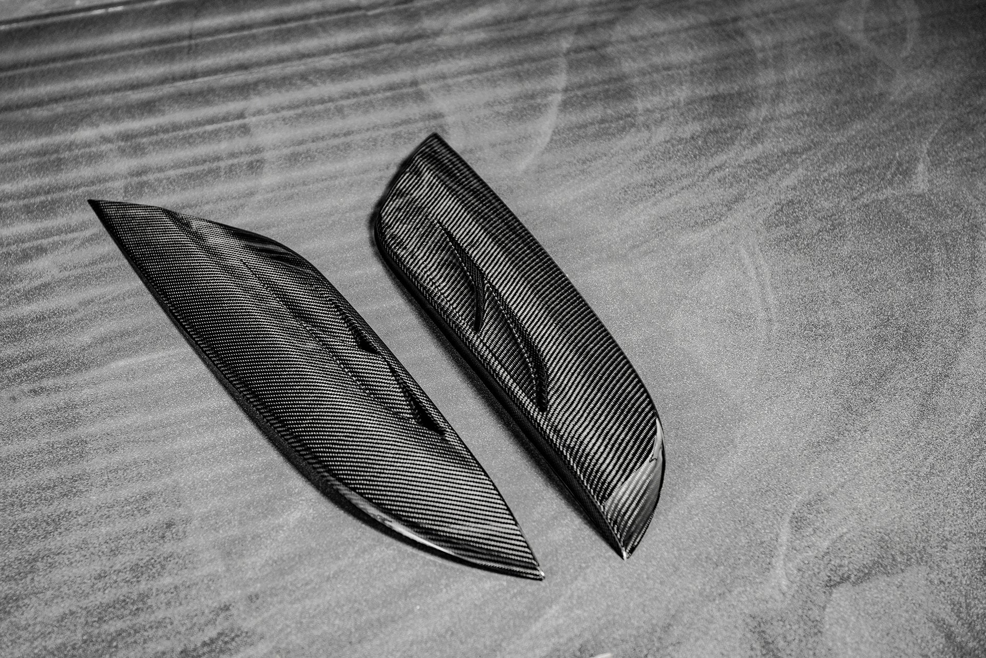 Land Rover Defender (2020 Onwards) Exposed Carbon Bonnet Side Vents - Image 7
