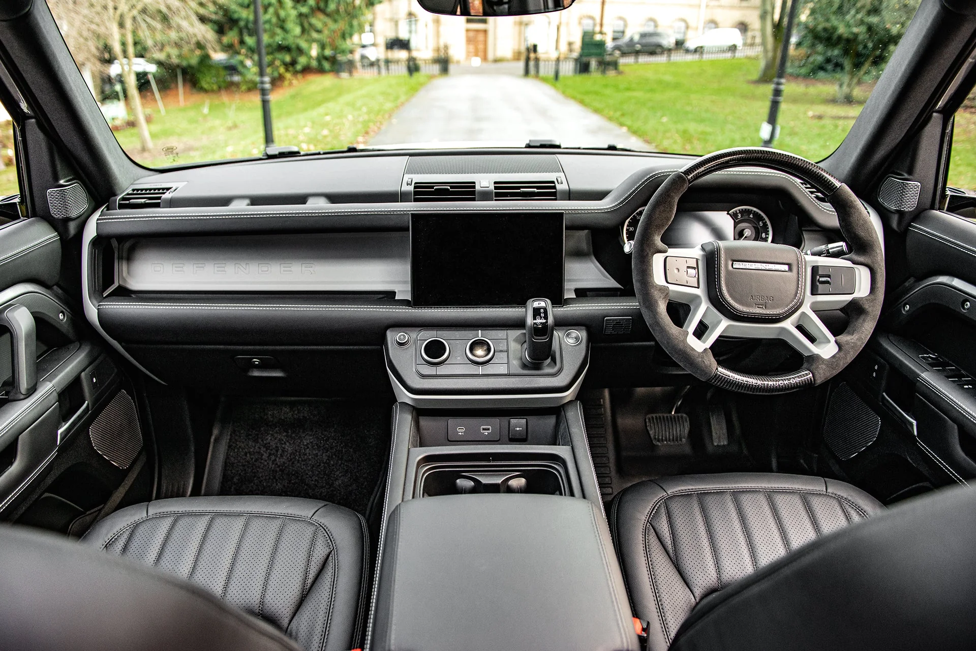 Land Rover Defender (2020 Onwards) Chelsea Truck Company Full Carbon Steering Wheel - Image 13