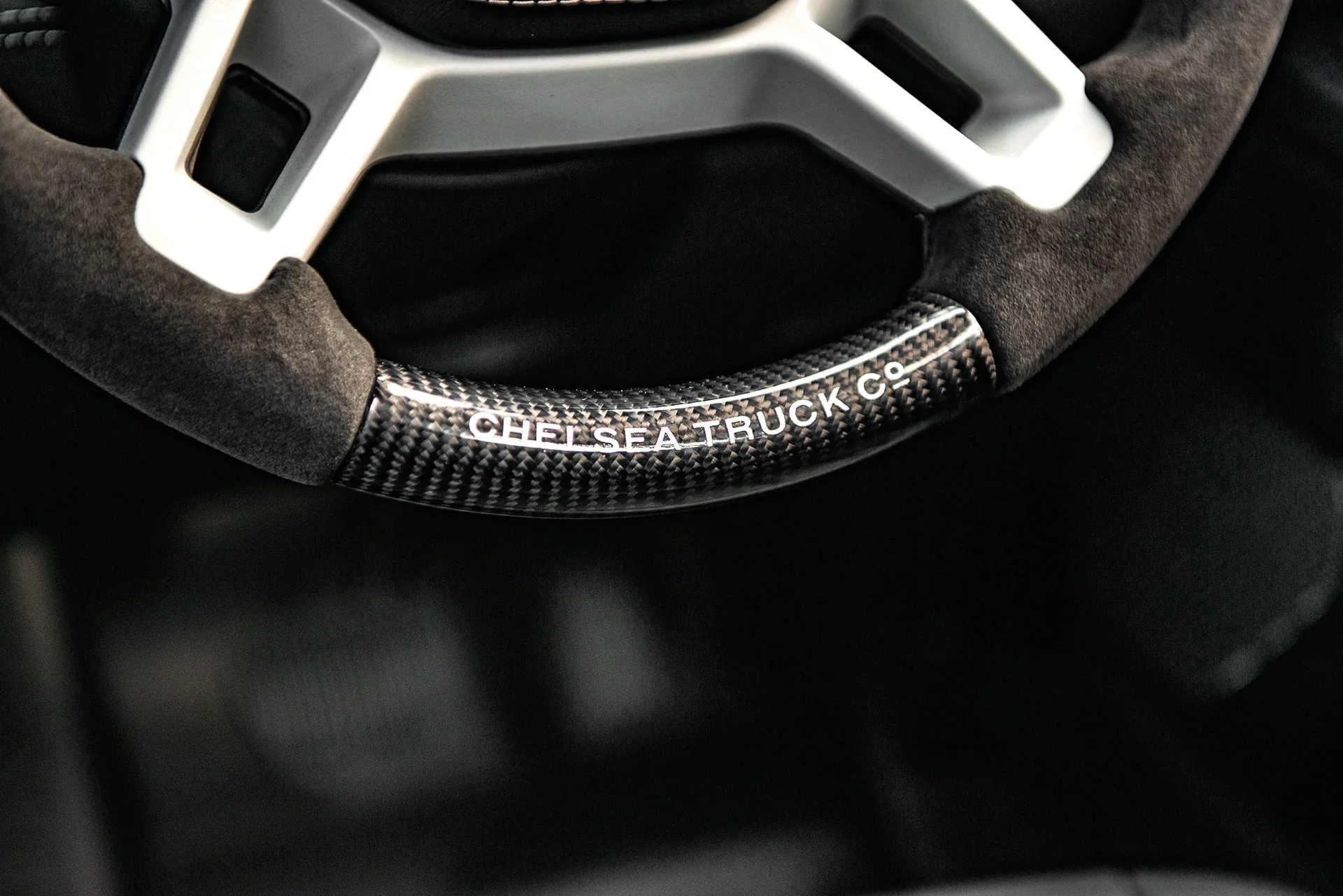 Land Rover Defender (2020 Onwards) Chelsea Truck Company Full Carbon Steering Wheel - Image 16