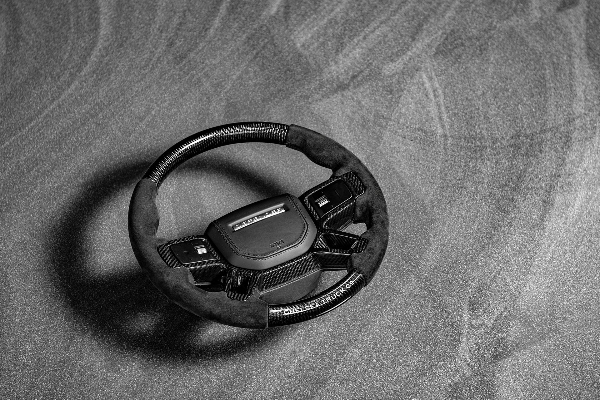 Land Rover Defender (2020 Onwards) Chelsea Truck Company Full Carbon Steering Wheel - Image 4