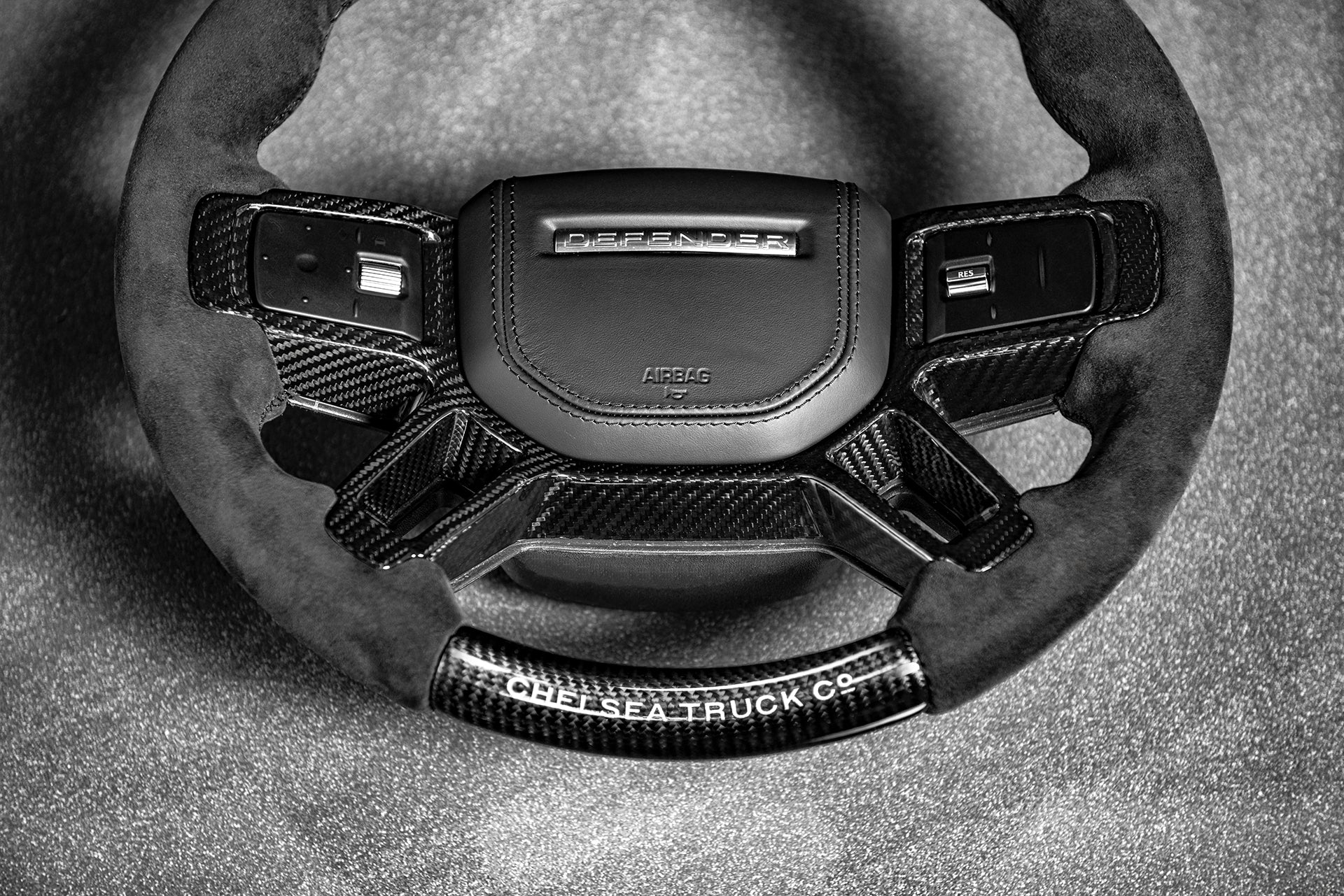 Land Rover Defender (2020 Onwards) Chelsea Truck Company Full Carbon Steering Wheel - Image 6