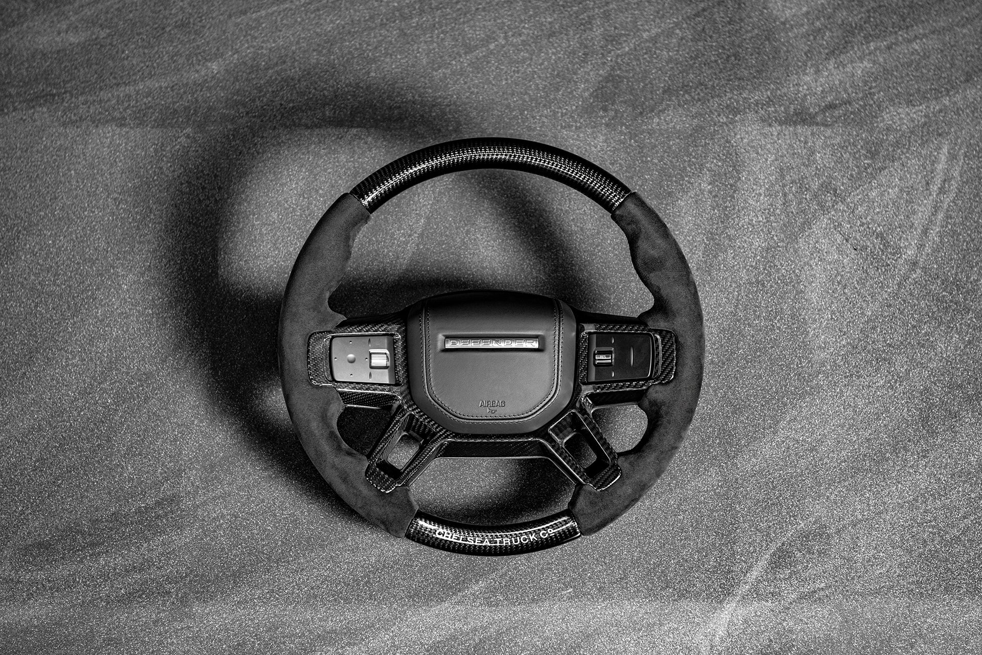 Land Rover Defender (2020 Onwards) Chelsea Truck Company Full Carbon Steering Wheel - Image 7