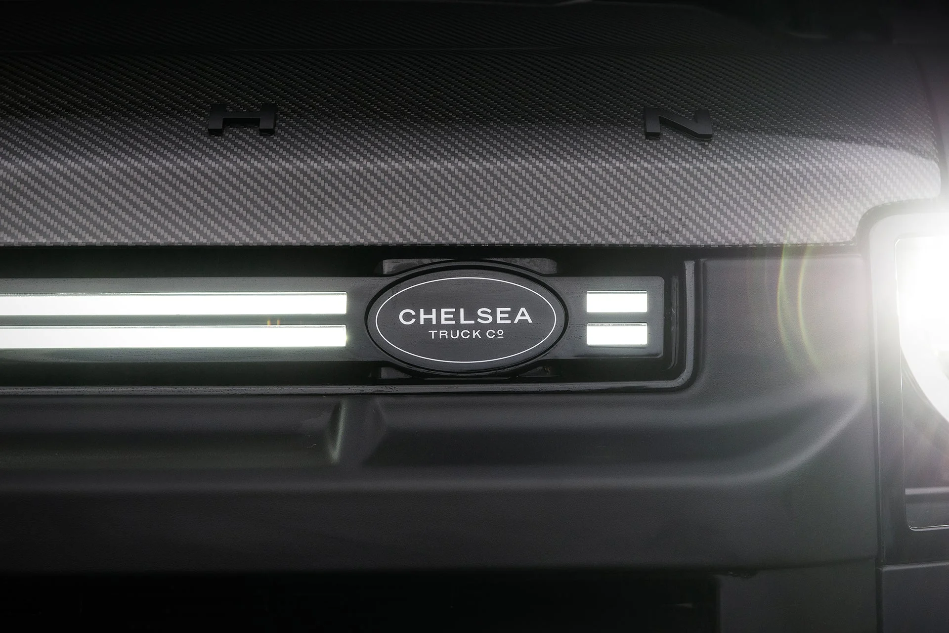 Land Rover Defender (2020 Onwards) Grille with LED Lightbar - Image 2