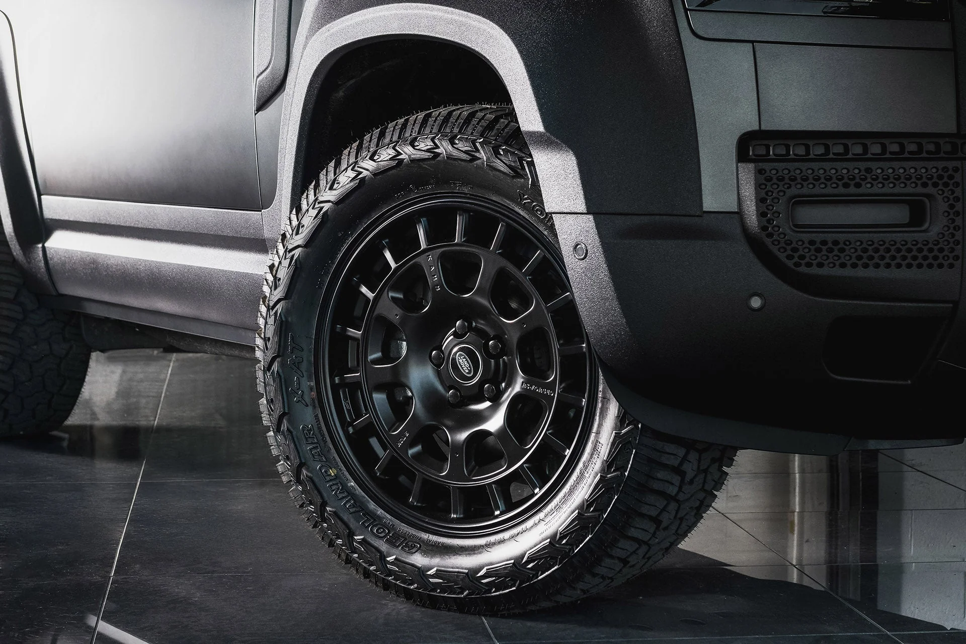 Land Rover Defender (2020 Onwards) RS-Forged Alloy Wheels - Hammerhead Light - Image 7