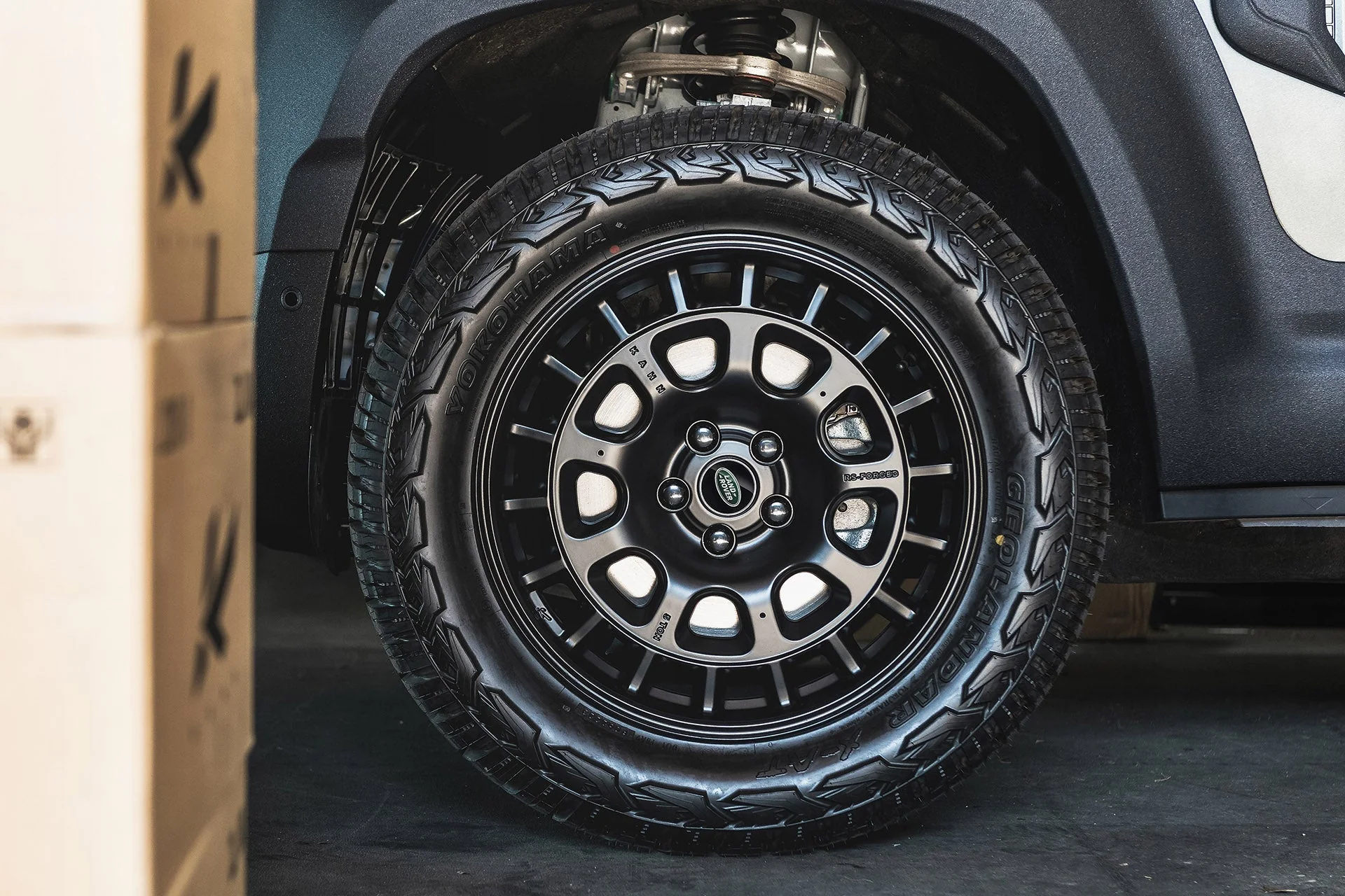 Land Rover Defender (2020 Onwards) RS-Forged Alloy Wheels - Hammerhead Light - Image 9