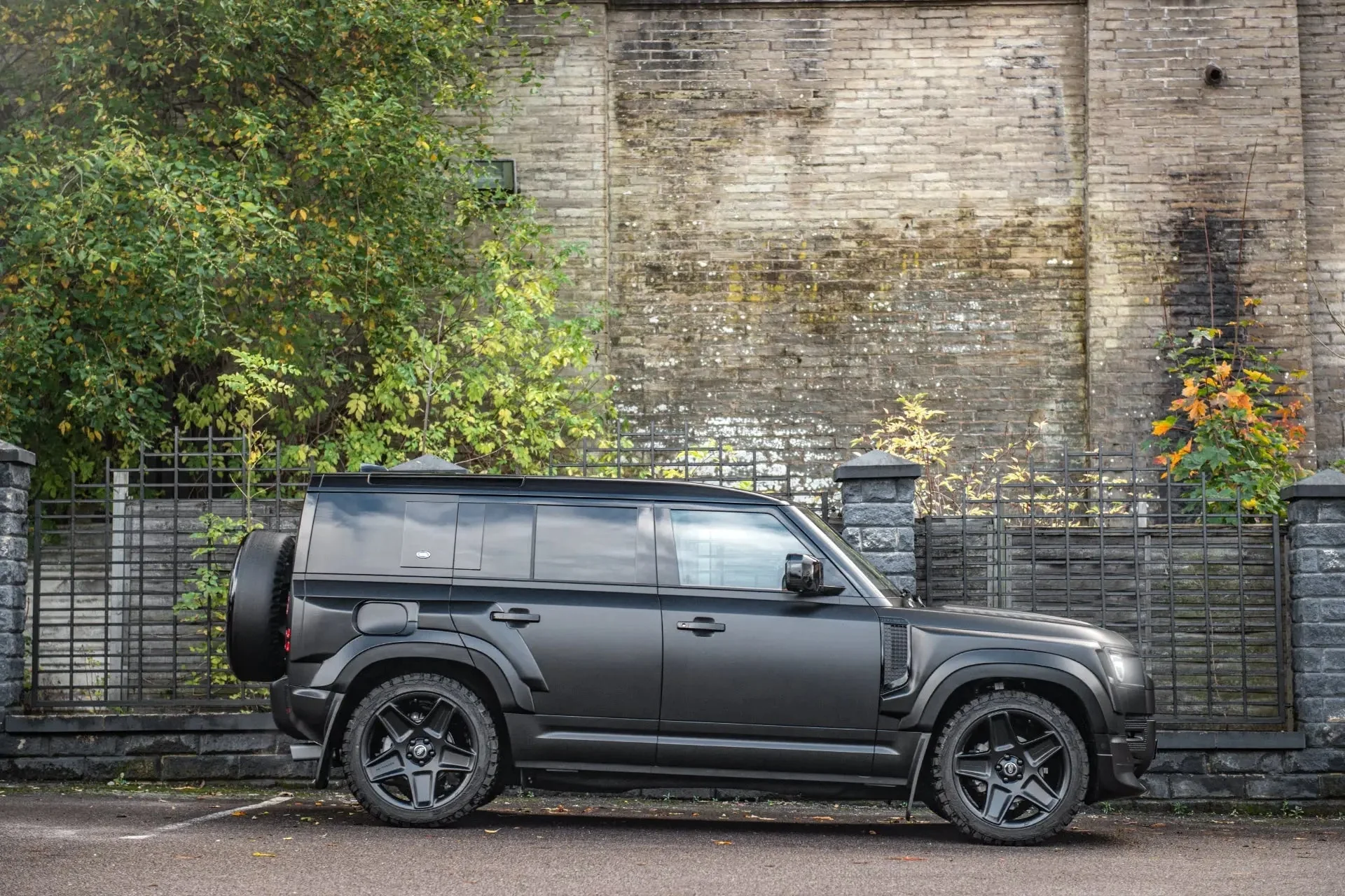 Land Rover Defender (2020 Onwards) RS-Forged Alloy Wheels - Mondial Retro - Image 21