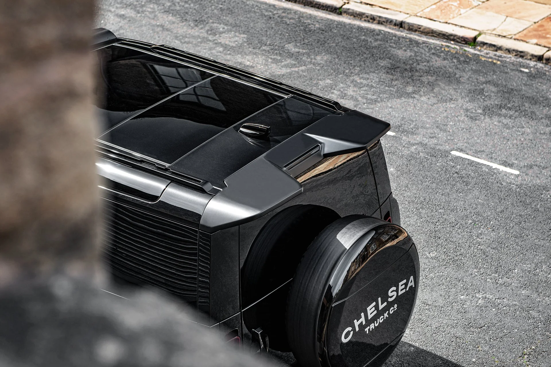 Land Rover Defender (2020 Onwards) Large Rear Roof Wing - Image 13