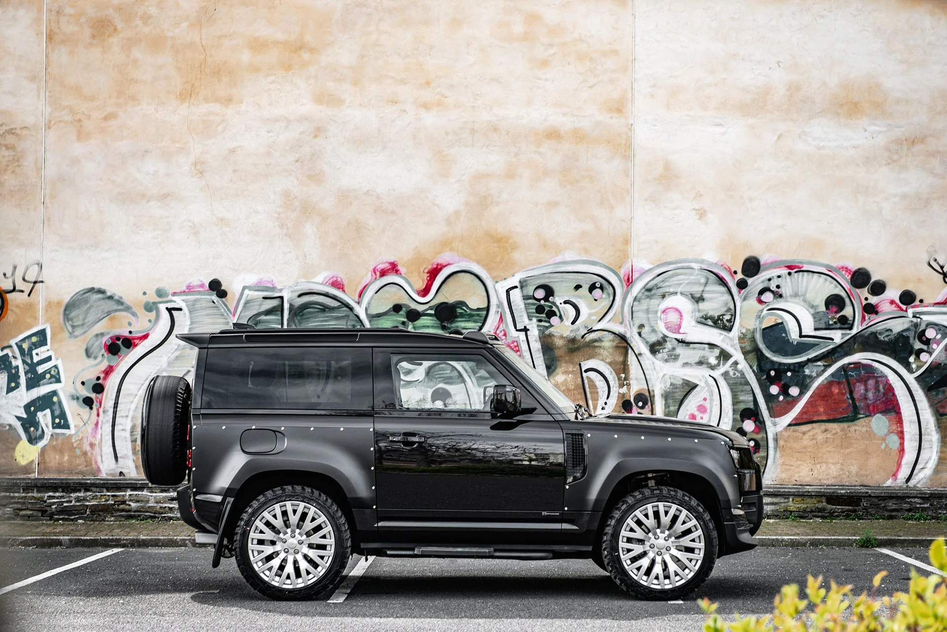 Land Rover Defender (2020 Onwards) Large Rear Roof Wing - Image 14