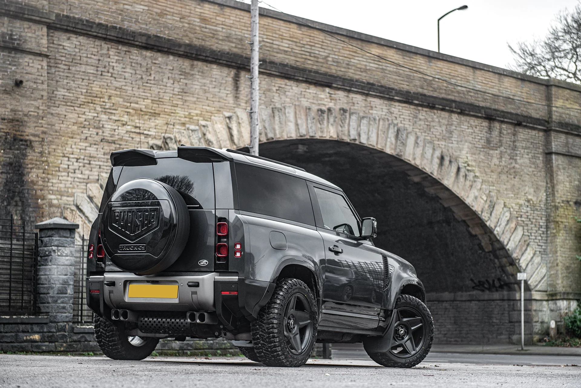Land Rover Defender (2020 Onwards) Large Rear Roof Wing - Image 3