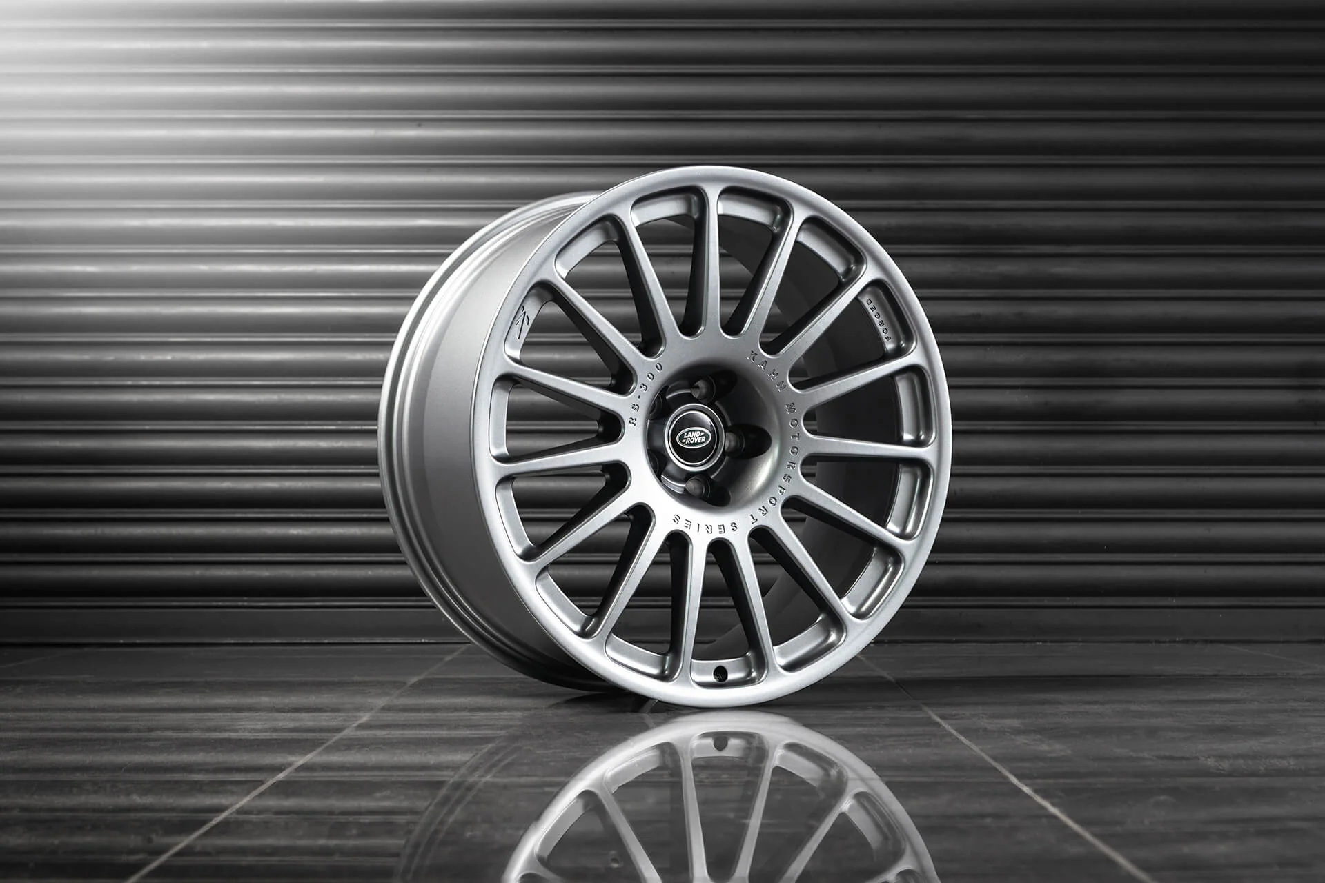 Land Rover Defender (2020 Onwards) Forged Alloy Wheels - RS 300 - Image 2