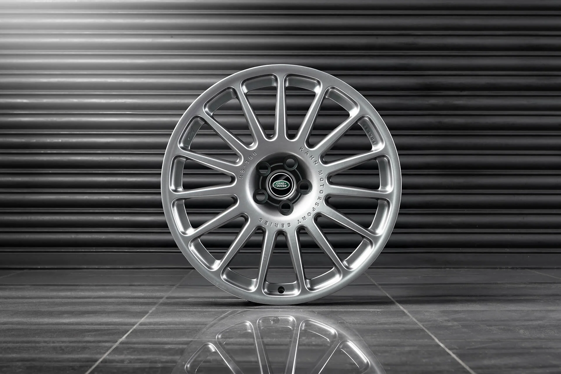 Land Rover Defender (2020 Onwards) Forged Alloy Wheels - RS 300 - Image 4