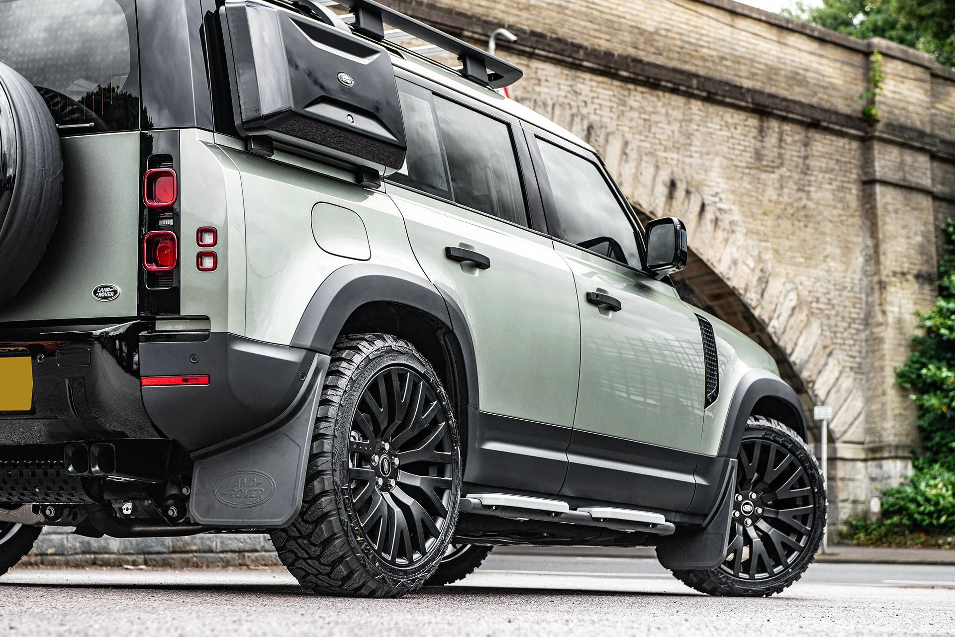 Land Rover Defender (2020 Onwards) Alloy Wheels - RS Light - Image 21