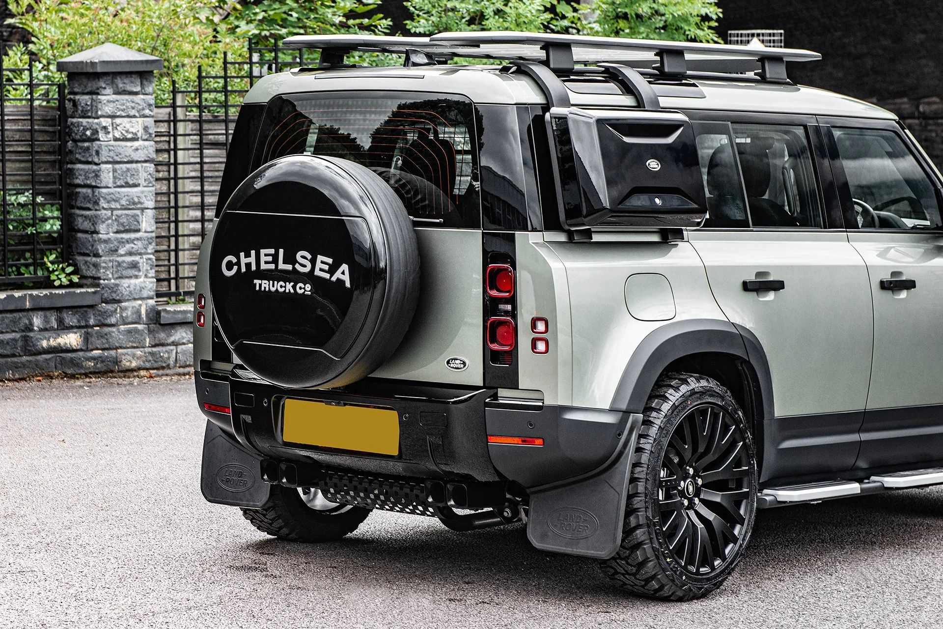 Land Rover Defender (2020 Onwards) Side-mounted Storage Box - Image 17