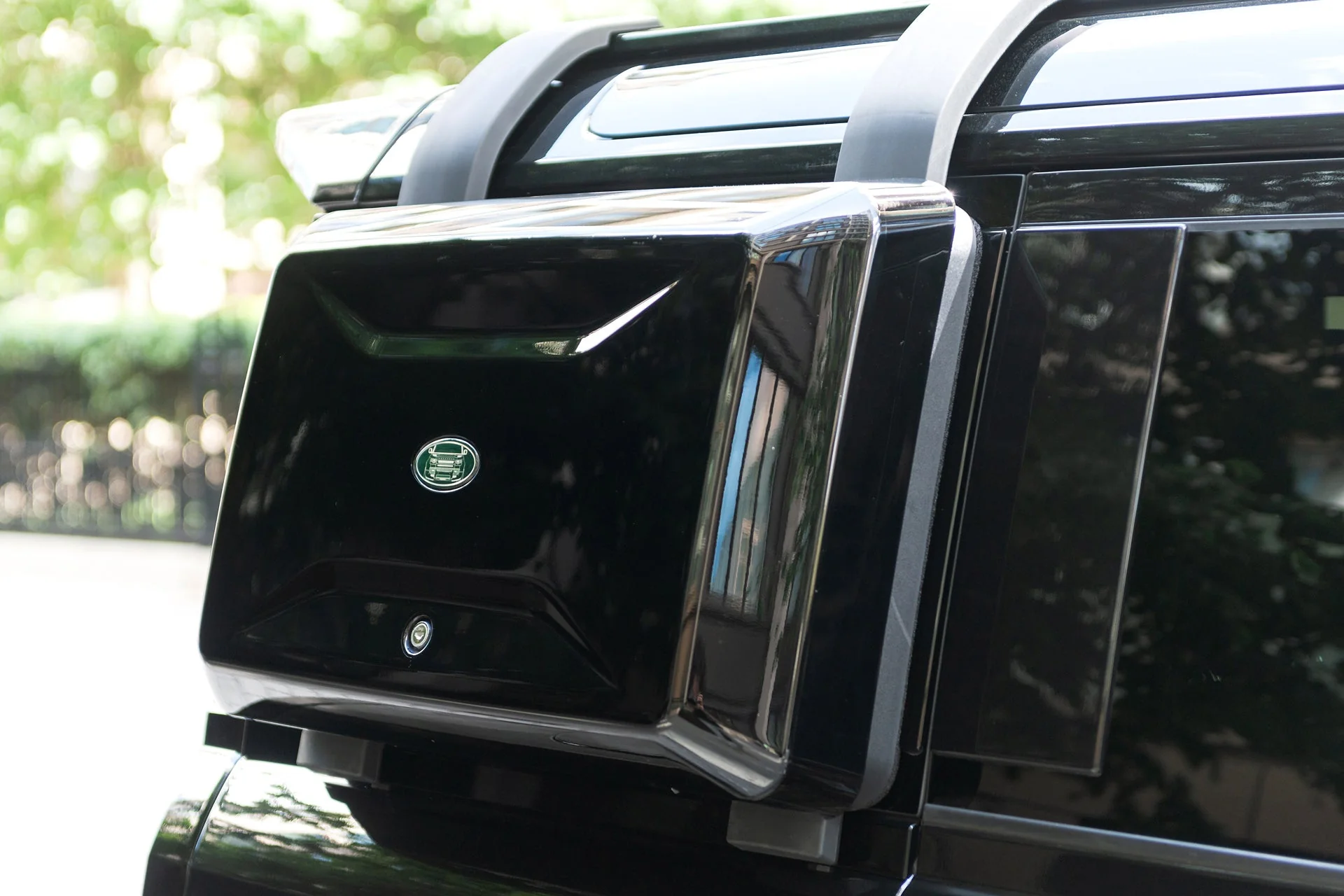 Land Rover Defender (2020 Onwards) Side-mounted Storage Box - Image 7