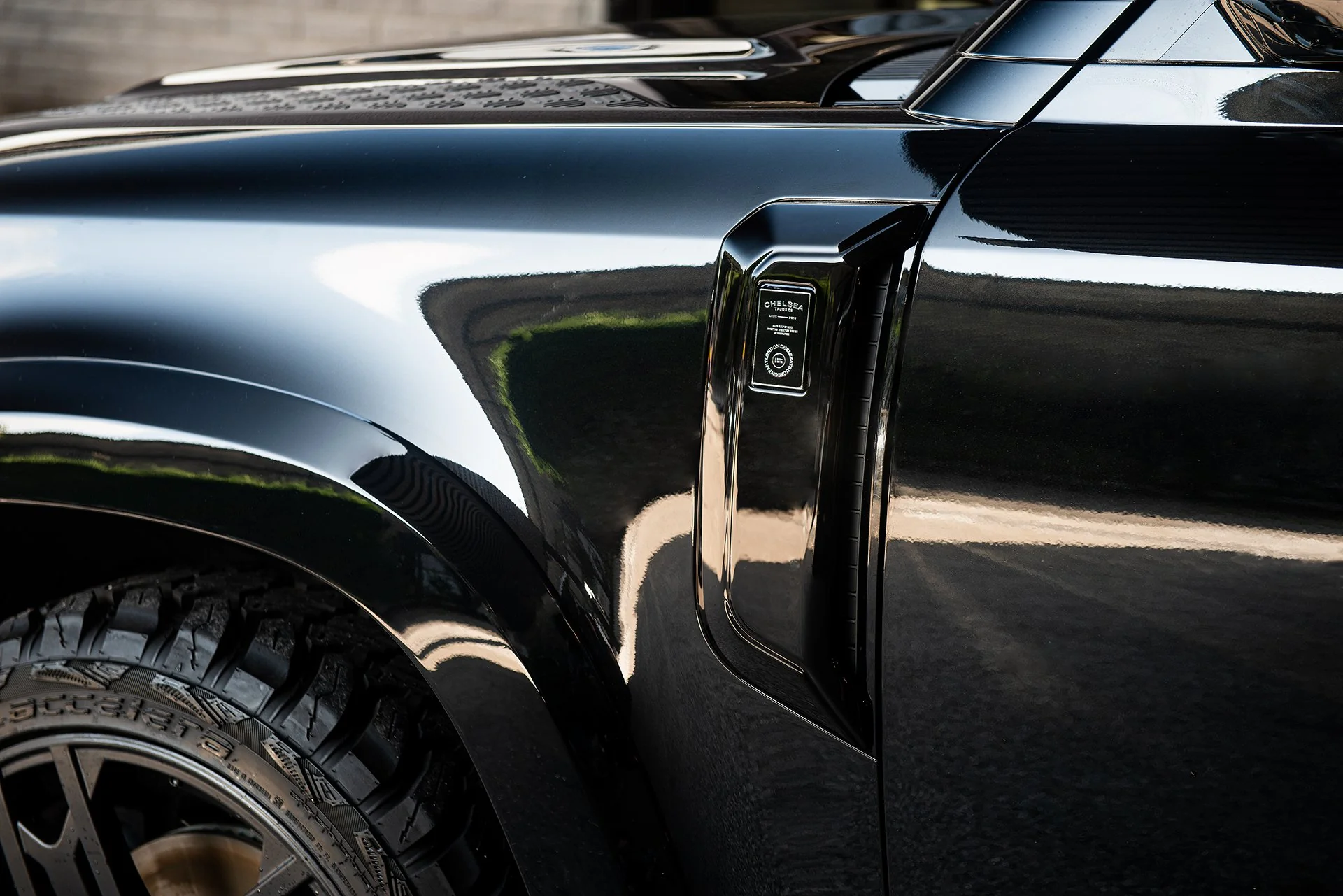 Land Rover Defender (2020 Onwards) Side Vents and CTC Badges (Matte) - Image 24