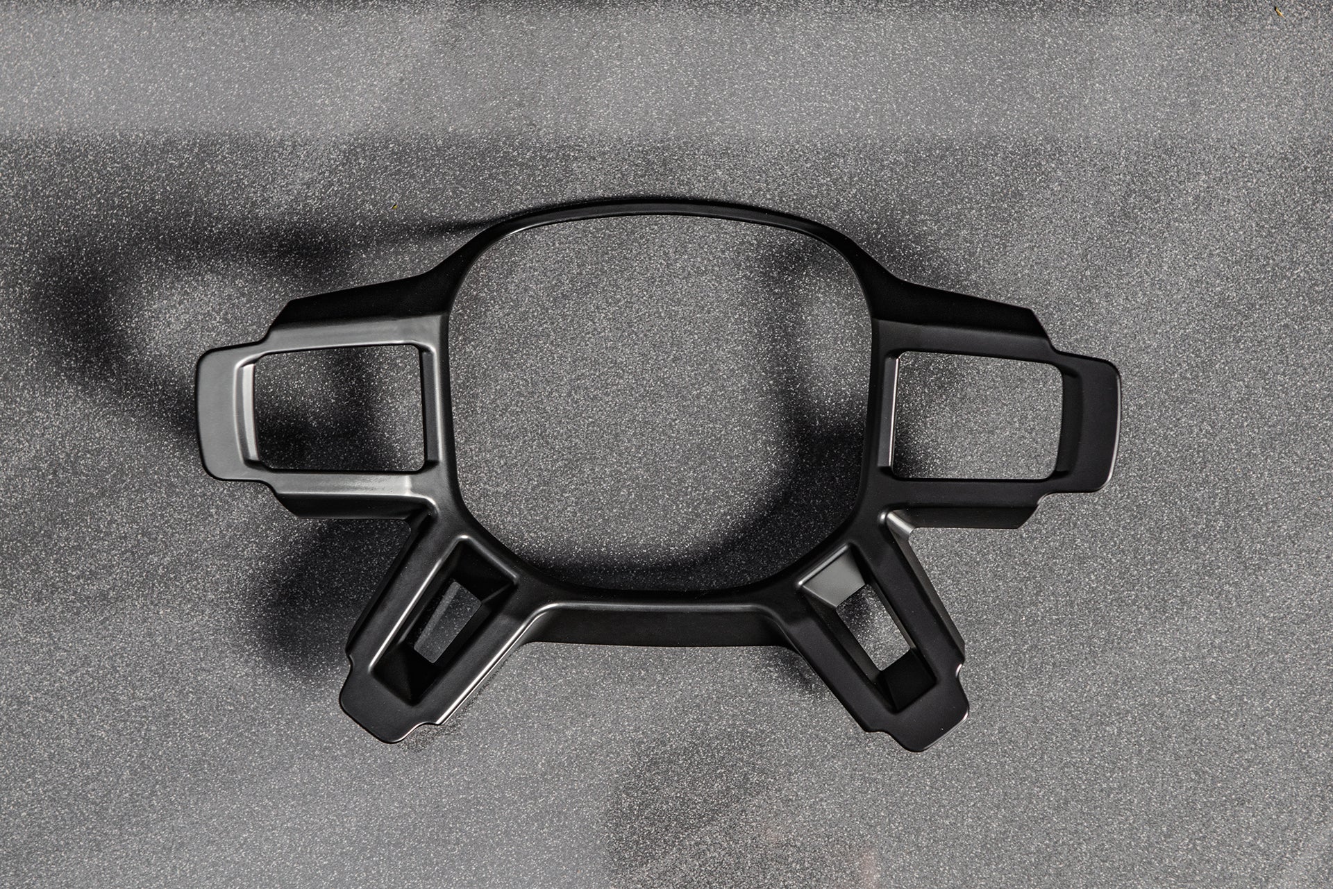 Land Rover Defender (2020 Onwards) Steering Wheel Fascia Trim - Image 3