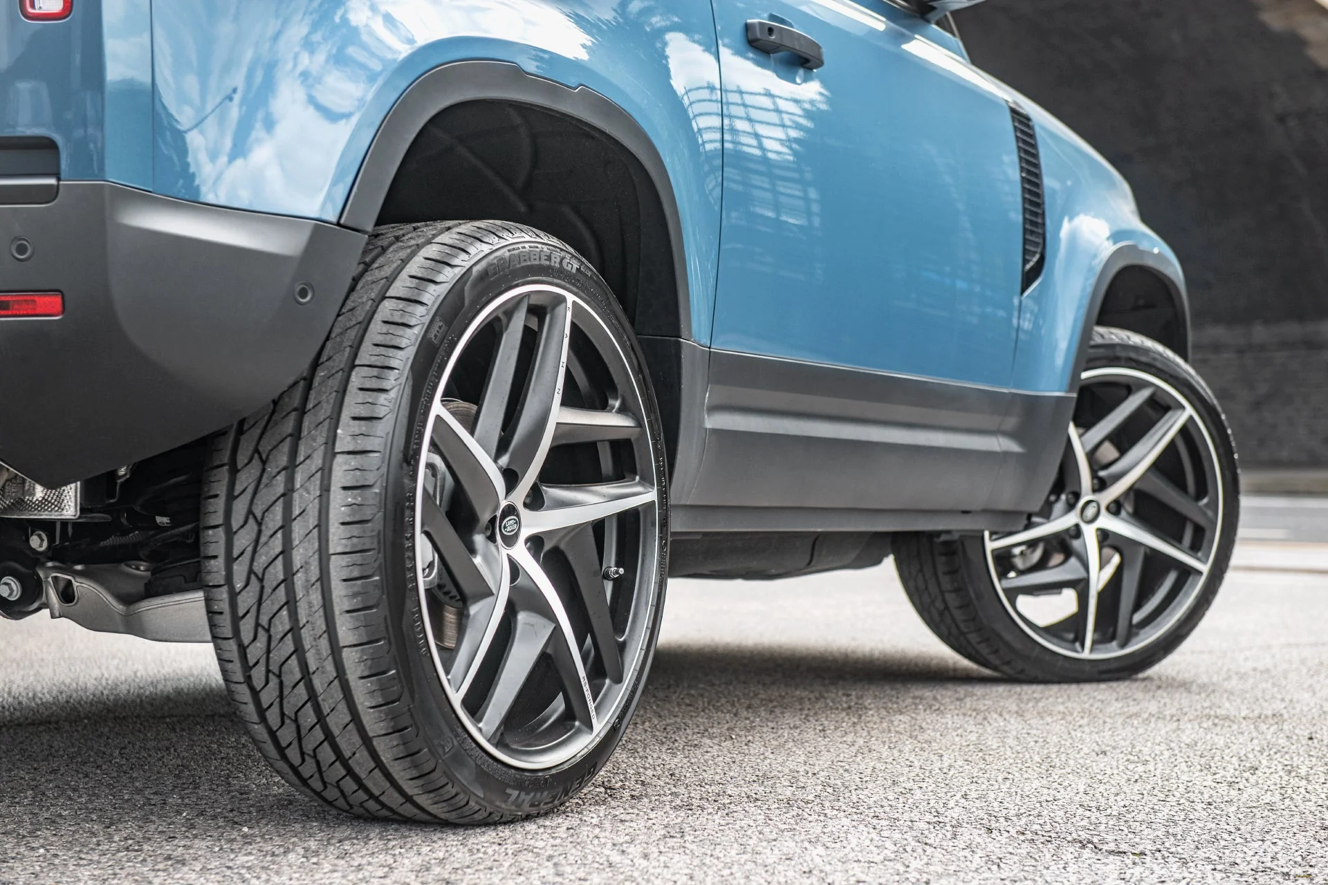 Land Rover Defender (2020 Onwards) RS-Forged Alloy Wheels - Type 52 - Image 17
