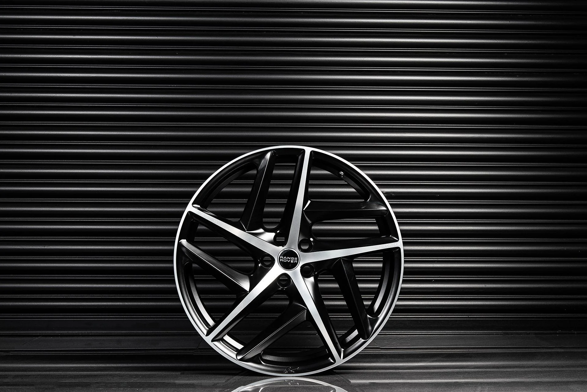 Land Rover Defender (2020 Onwards) RS-Forged Alloy Wheels - Type 52 - Image 30