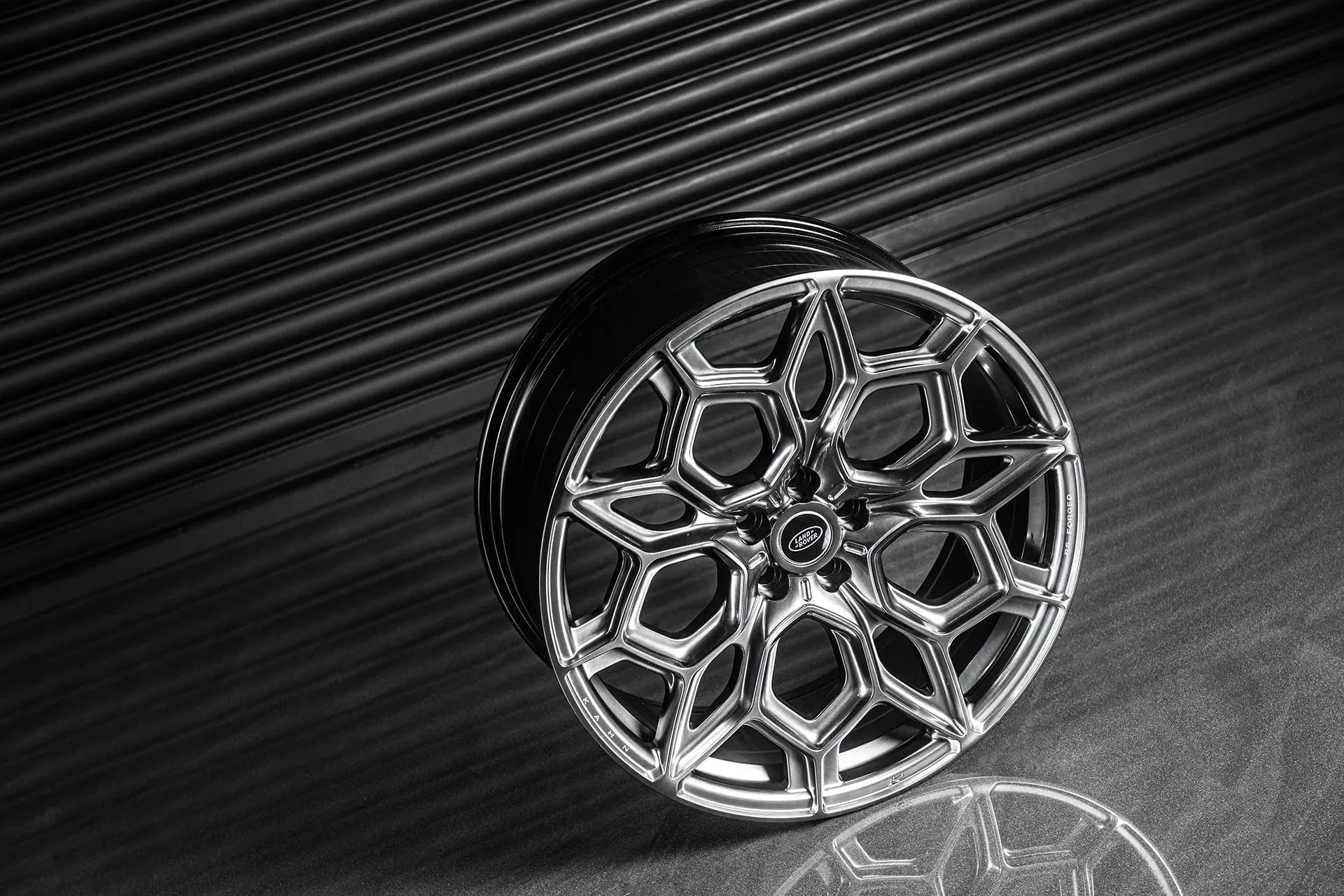 Land Rover Defender (2020 Onwards) RS-Forged Alloy Wheels - Type 57 - Image 2