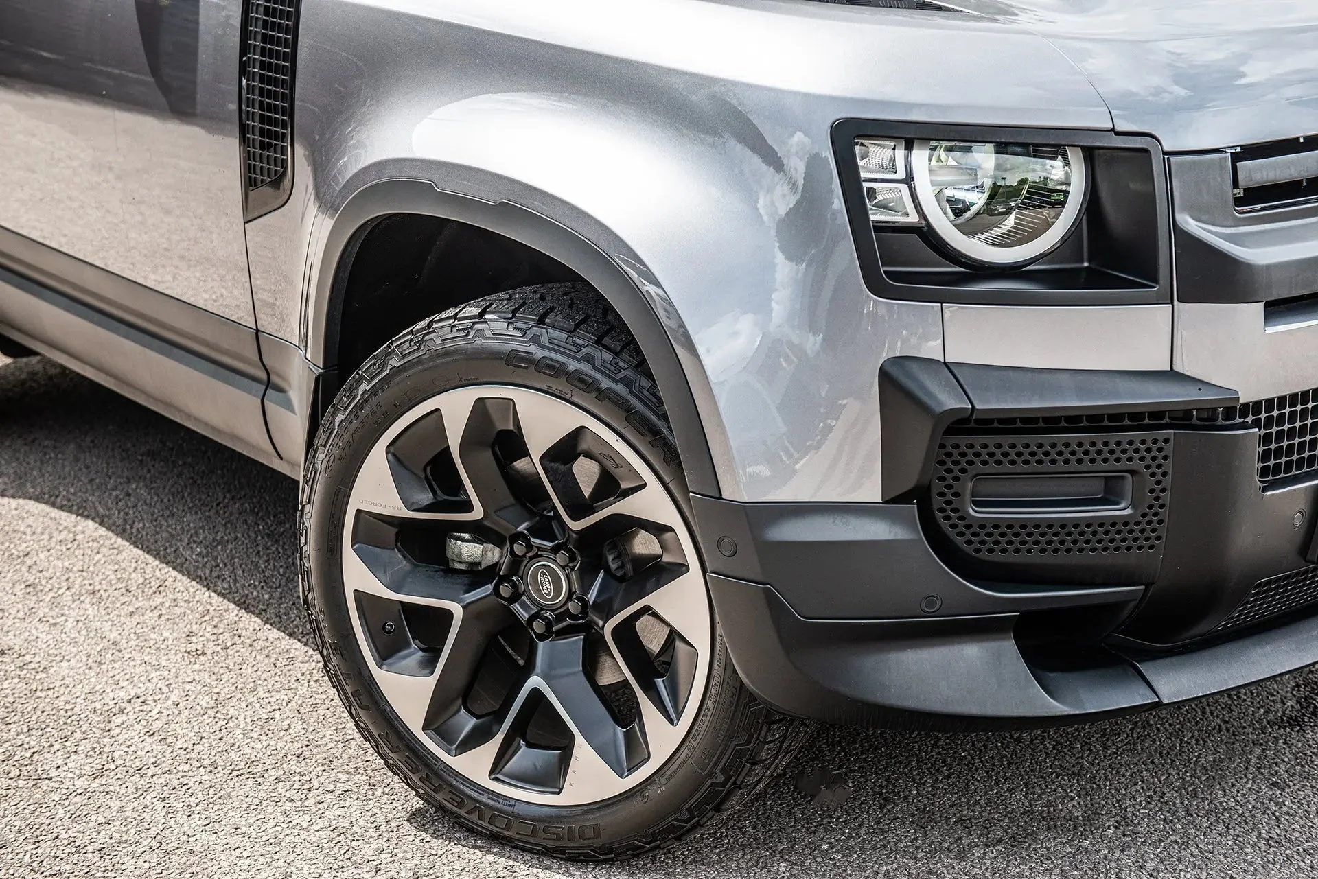Land Rover Defender (2020 Onwards) RS-Forged Alloy Wheels - Type 60 - Image 25