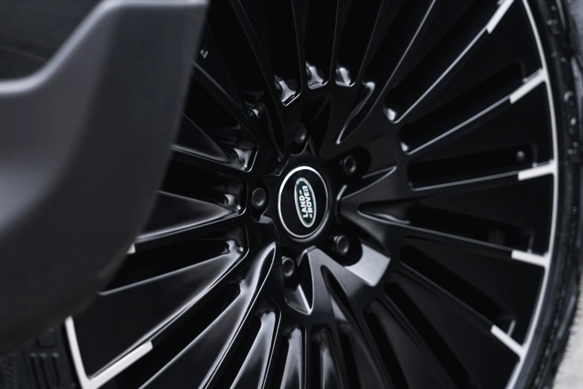 Land Rover Defender (2020 Onwards) RS-Forged Alloy Wheels - Type 63 Turbine - Image 33