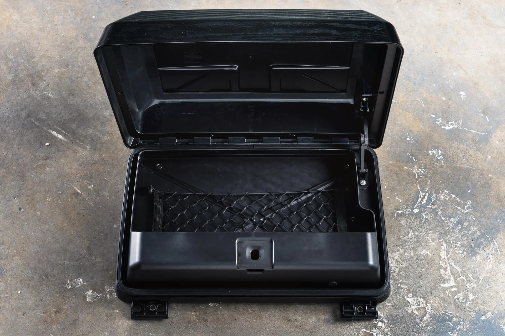 Land Rover Defender (2020 Onwards) Union Flag Side-mounted Storage Box - Image 14