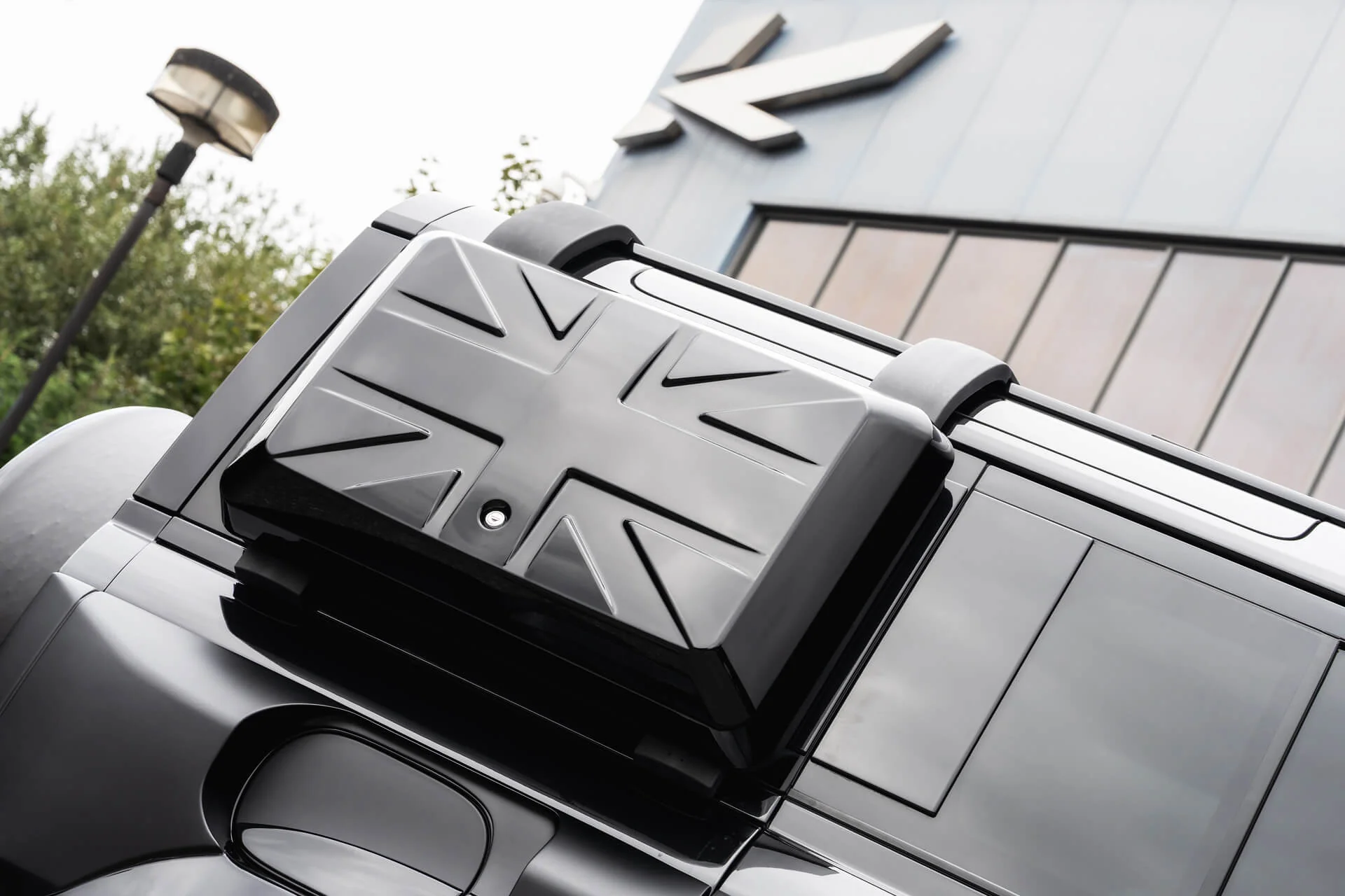 Land Rover Defender (2020 Onwards) Union Flag Side-mounted Storage Box - Image 16