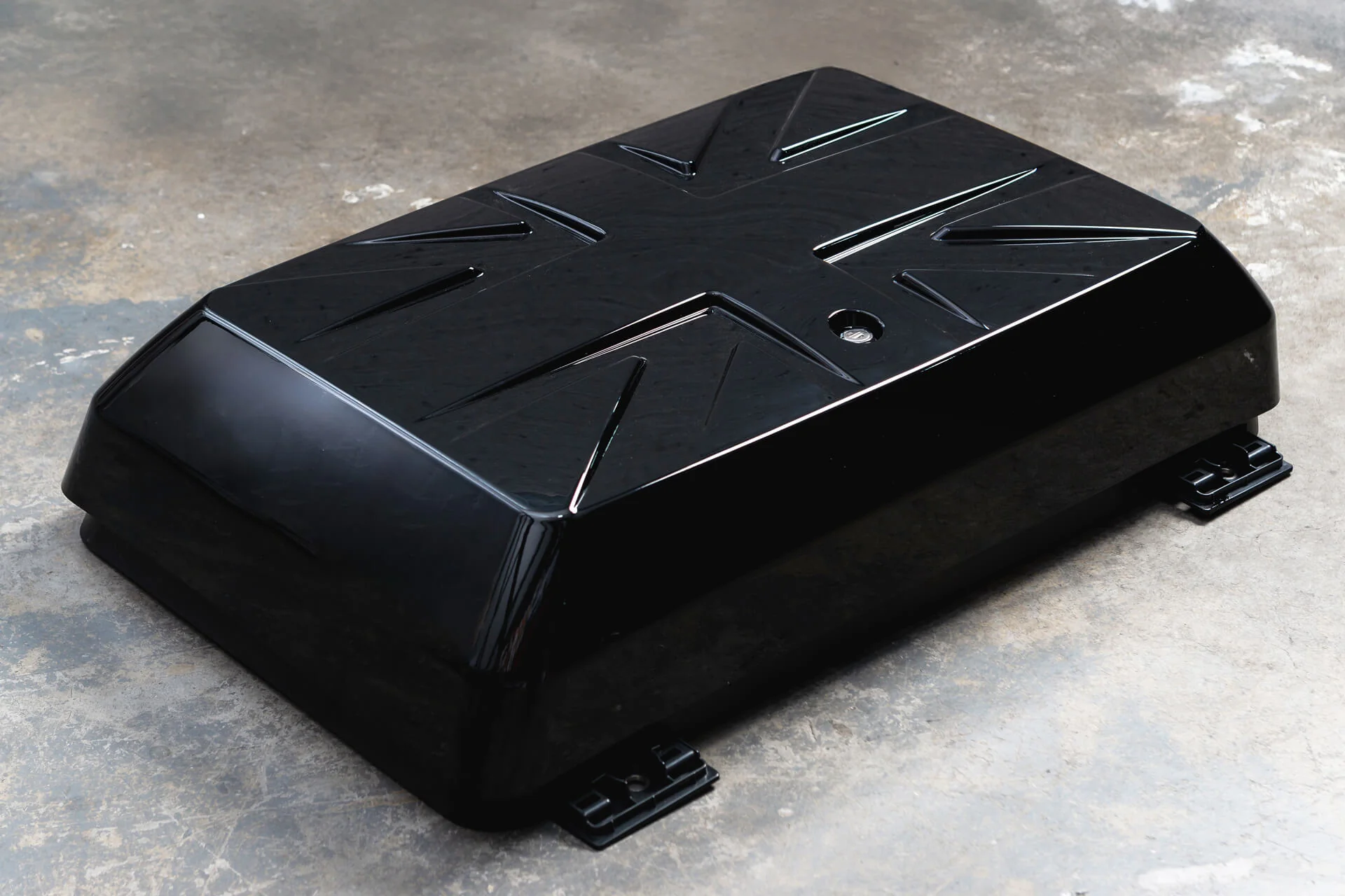 Land Rover Defender (2020 Onwards) Union Flag Side-mounted Storage Box - Image 5
