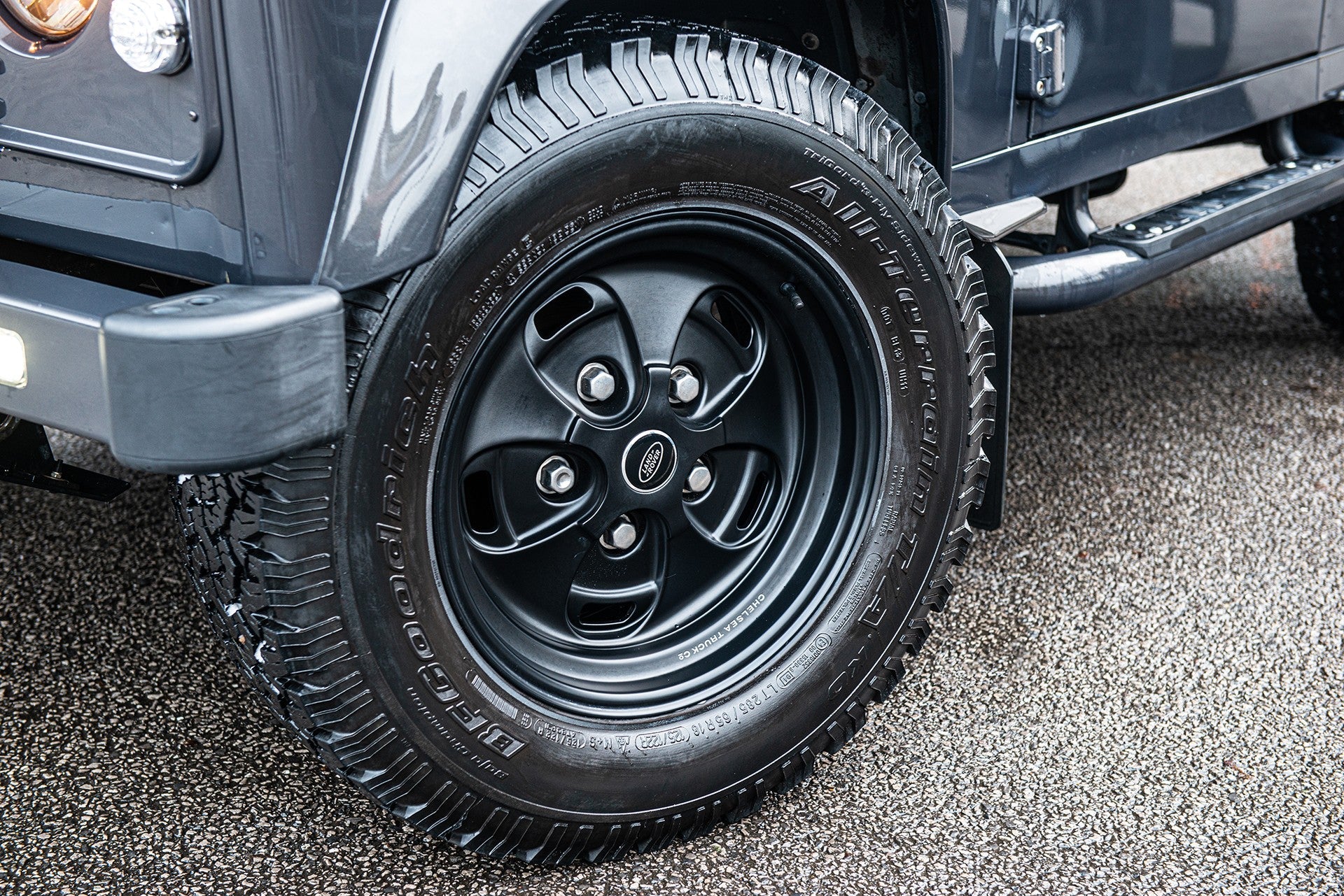 Land Rover Defender 90 (1991-2016) 25mm Suspension Lowering Kit - Image 14
