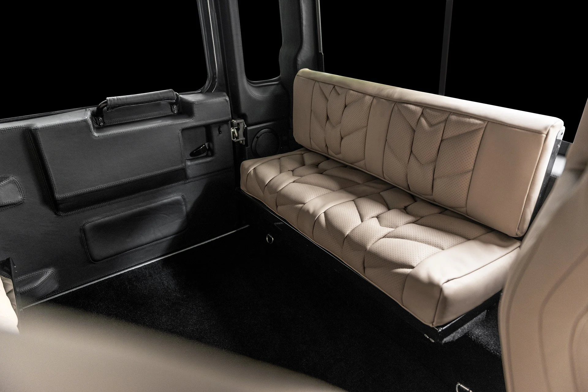 Land Rover Defender 90 (1991-2016) 6 Seat Conversion Sport Leather Interior - Image 8