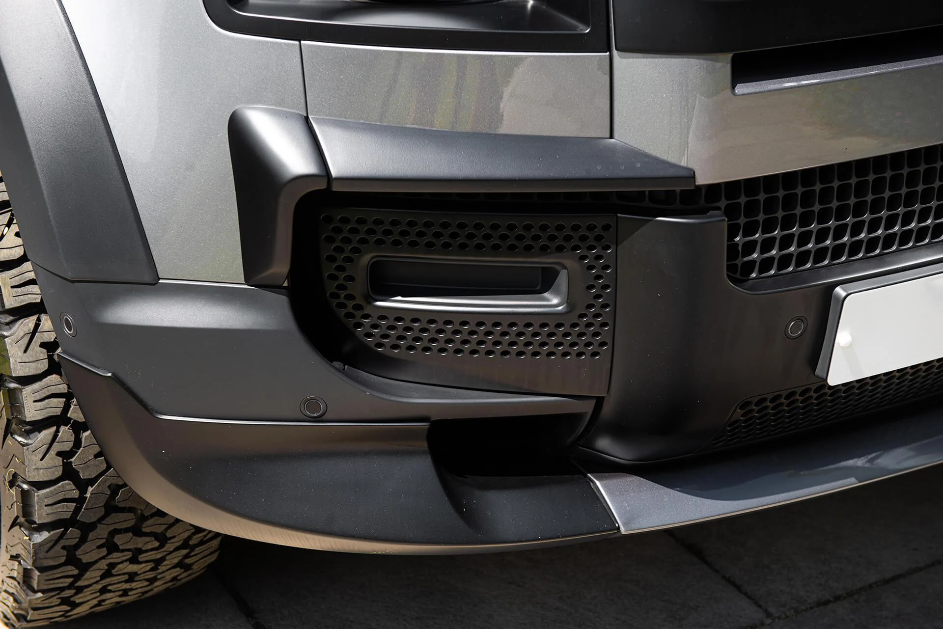 Land Rover Defender (2020 Onwards) Bumper Vents