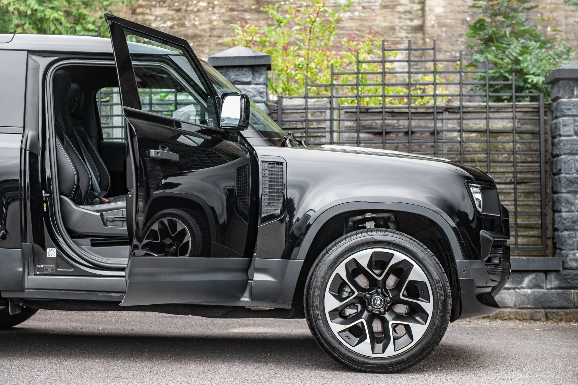 Land Rover Defender 90 (2020 Onwards) Comfort Leather Interior - Image 20